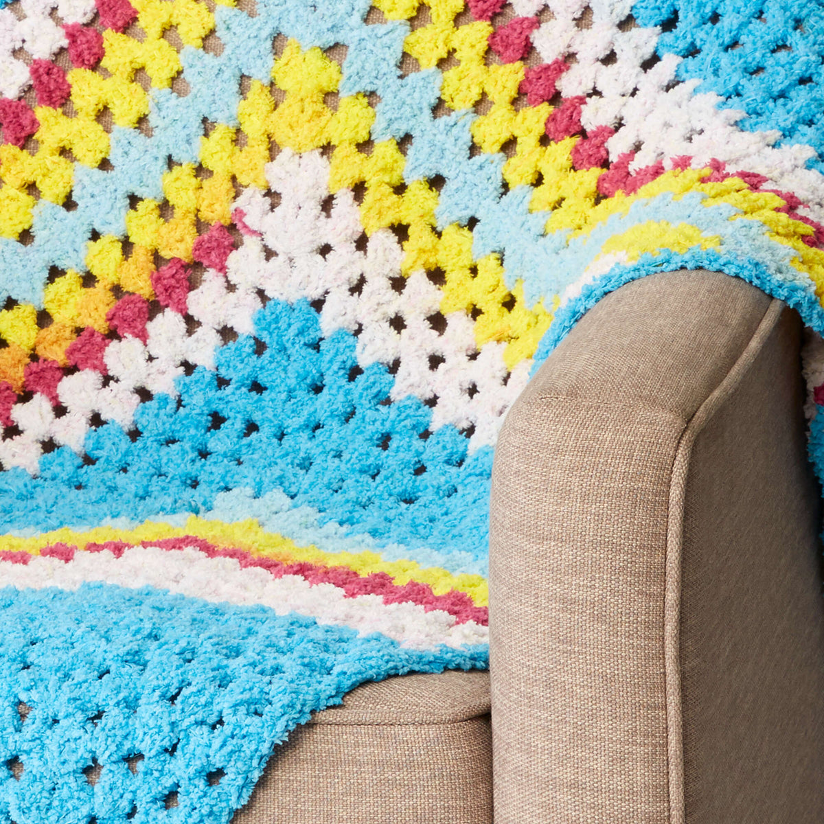 Crochet Blanket made in Bernat Blanket Breezy yarn