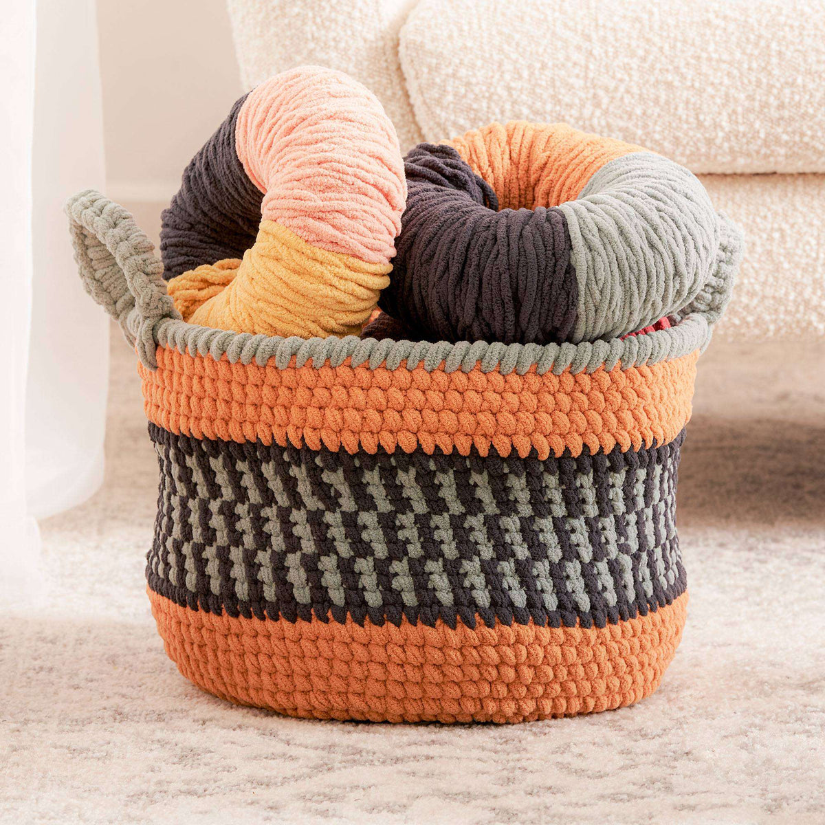 Crochet Basket made in Bernat Blanket O'Go yarn