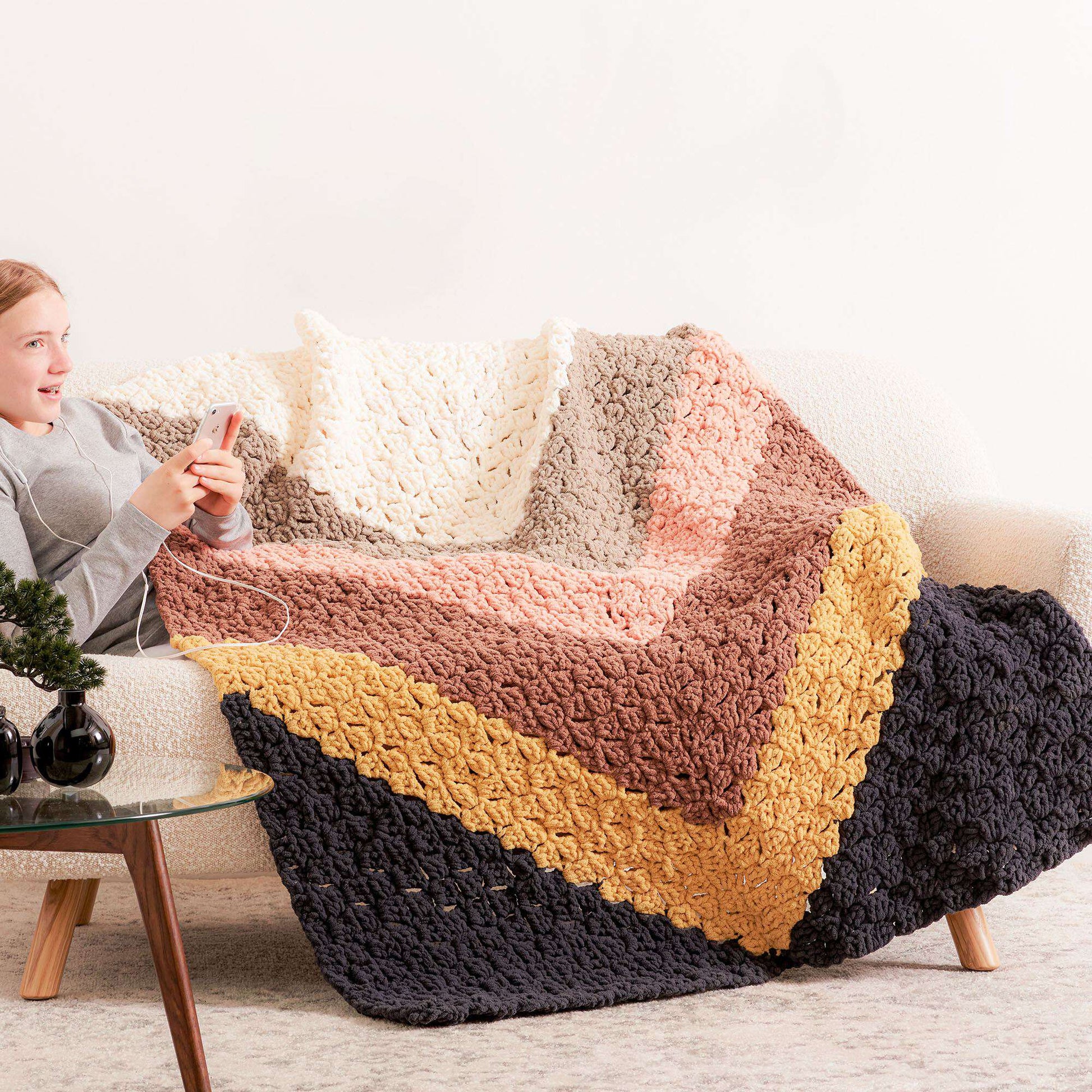 Free Bernat Giant Chevron Crochet Blanket Pattern