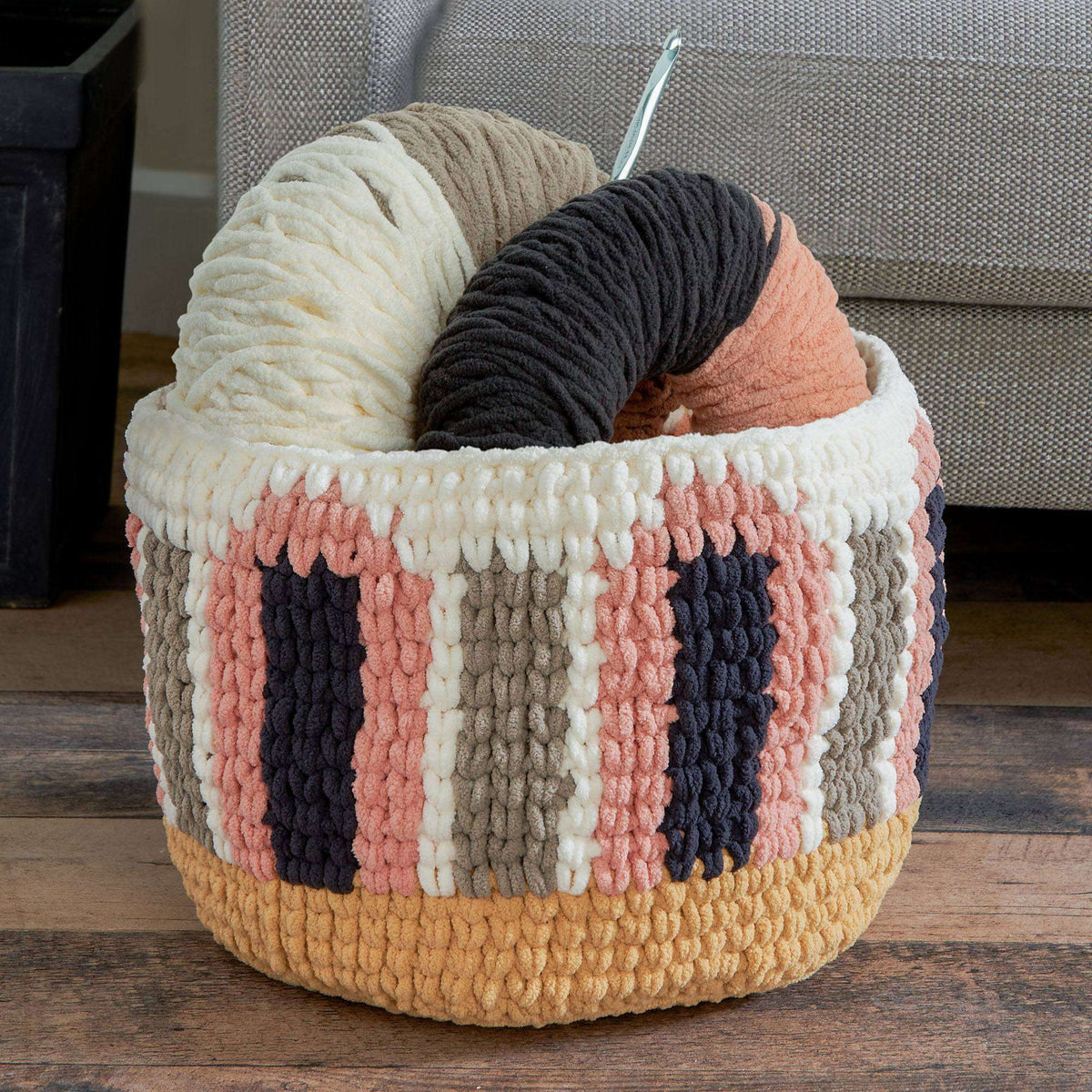 Crochet Basket made in Bernat Blanket O'Go yarn