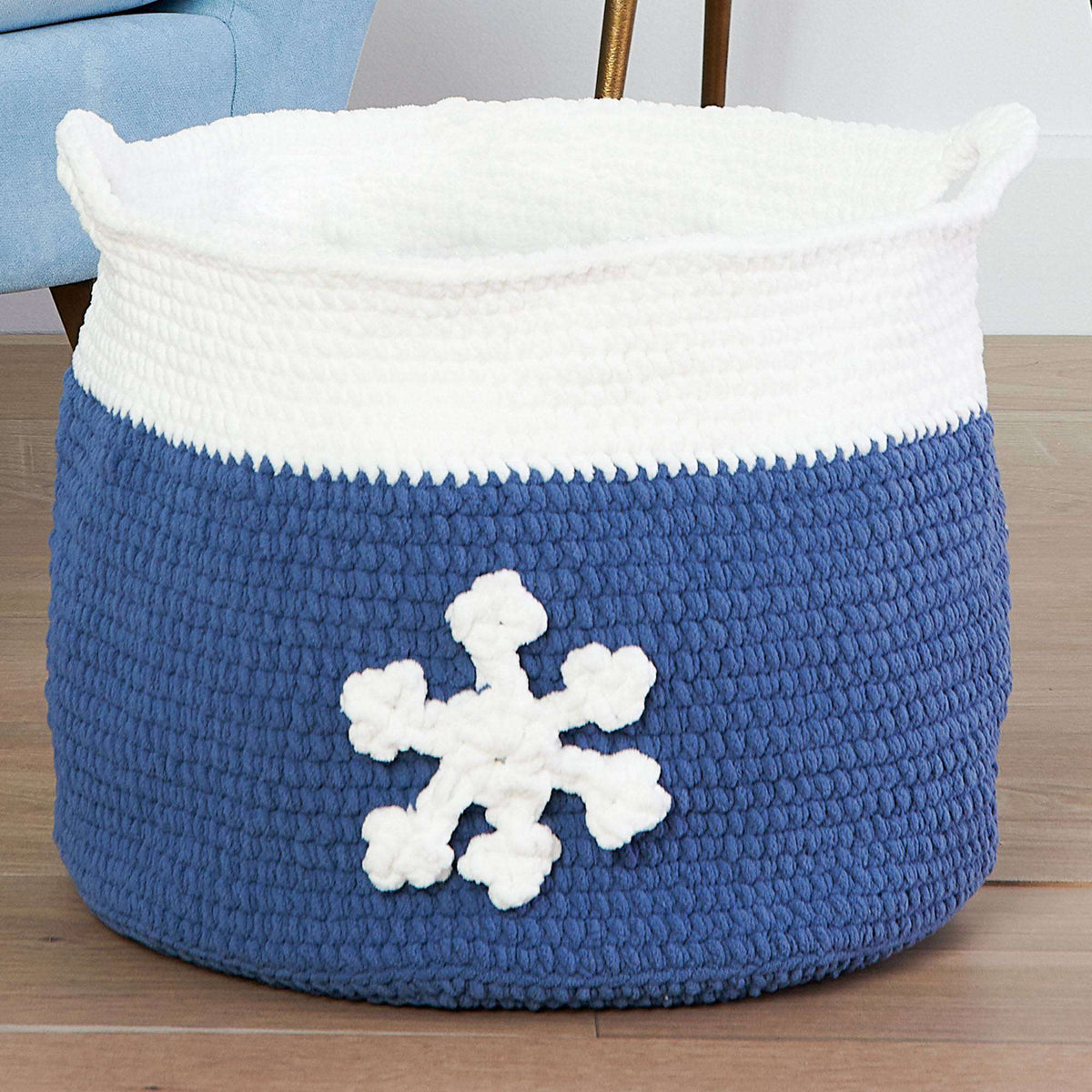 Crochet Basket made in Bernat Blanket yarn