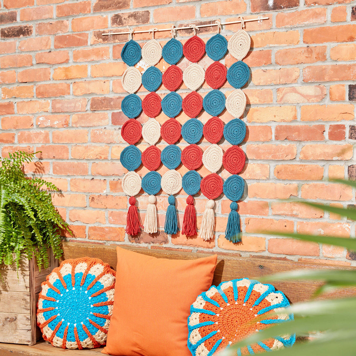 Crochet Interior Décor made in Bernat Super Value yarn