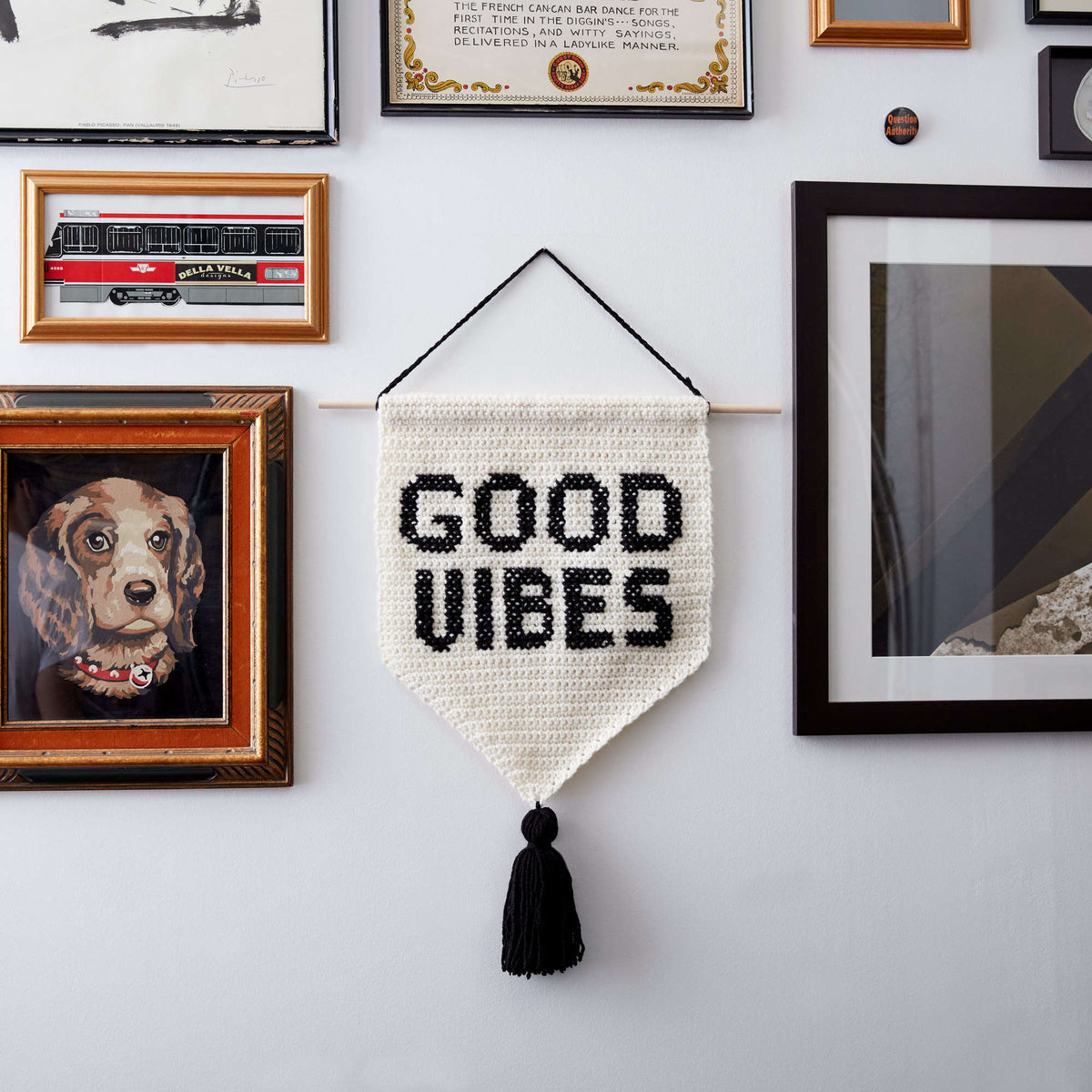 Crochet Interior Décor made in Bernat Super Value yarn