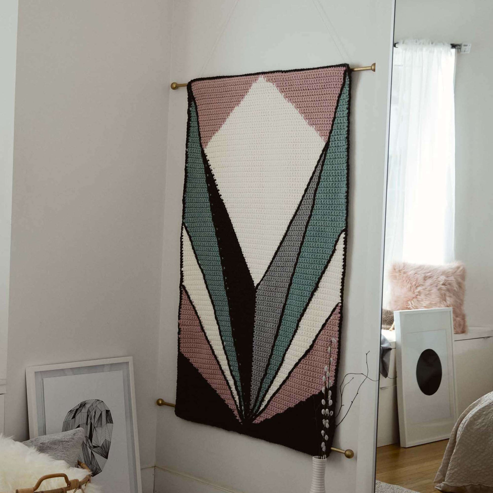 Free Bernat Deco Crochet Tapestry Pattern