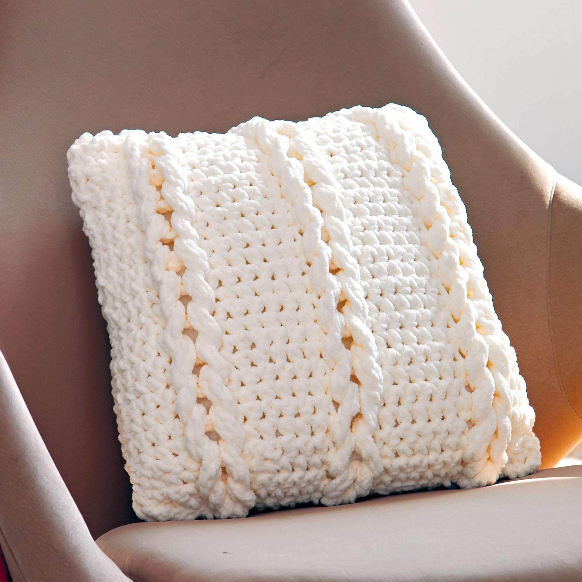 Bernat Chain Links Pillow Crochet Pillow made in Bernat Blanket yarn