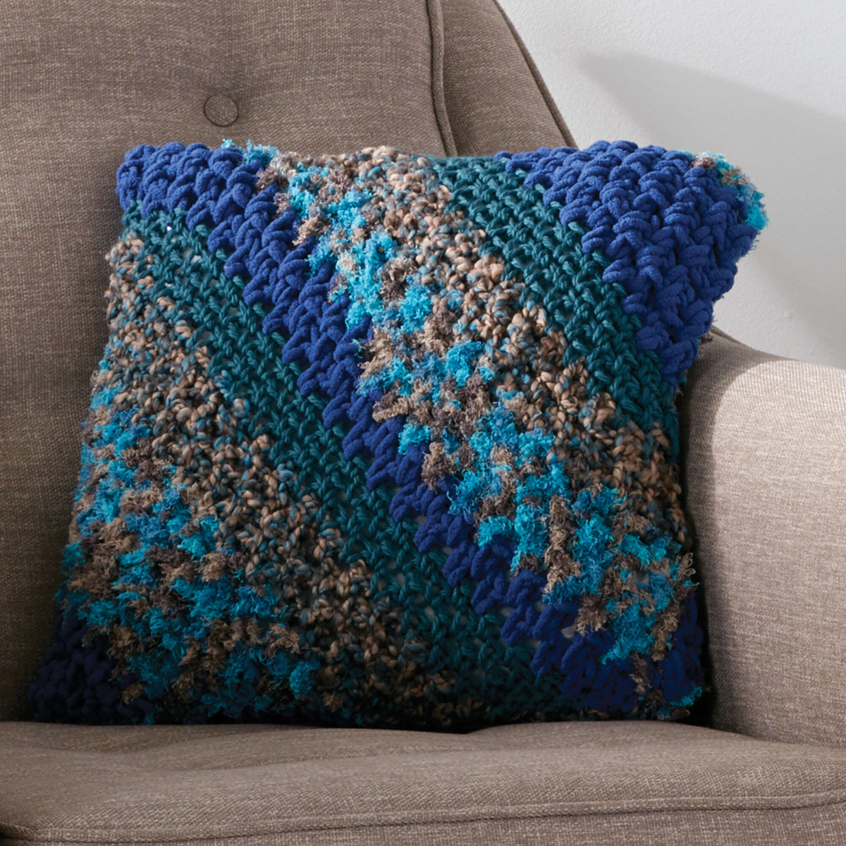 Crochet Pillow made in Bernat Home Bundle yarn