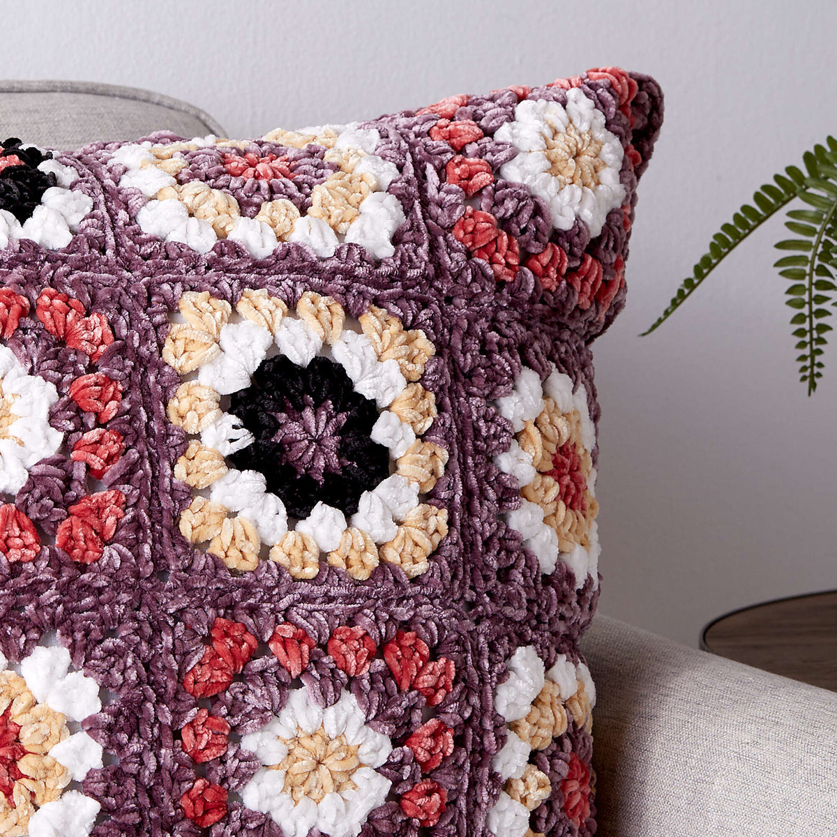 Crochet Pillow made in Bernat Velvet yarn