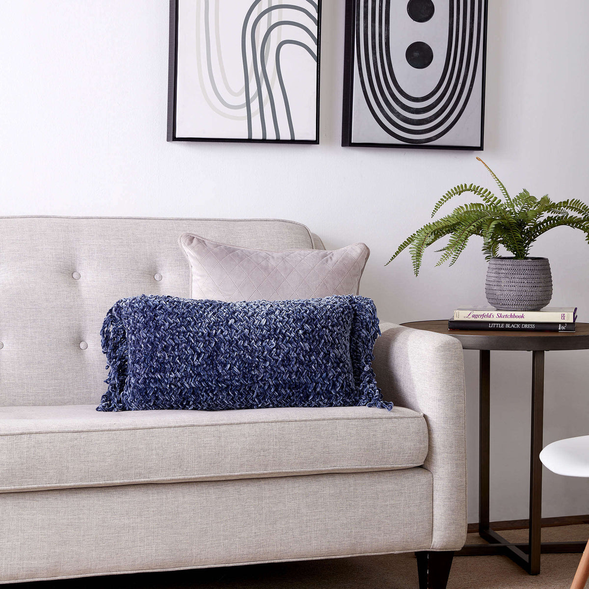 Knit Pillow made in Bernat Velvet yarn