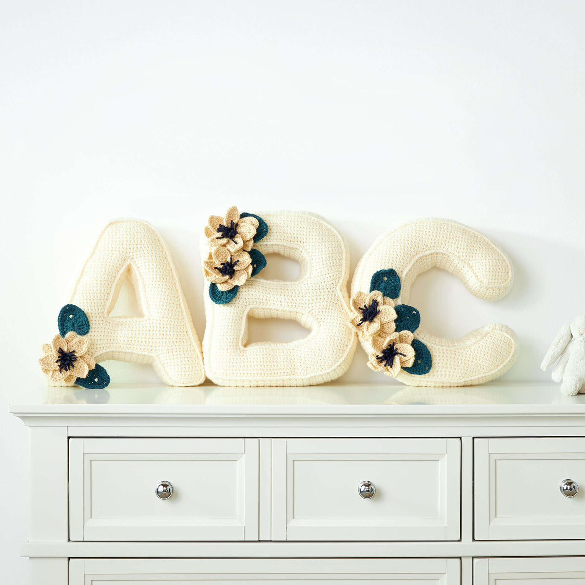 Crochet Pillow made in Bernat Super Value yarn