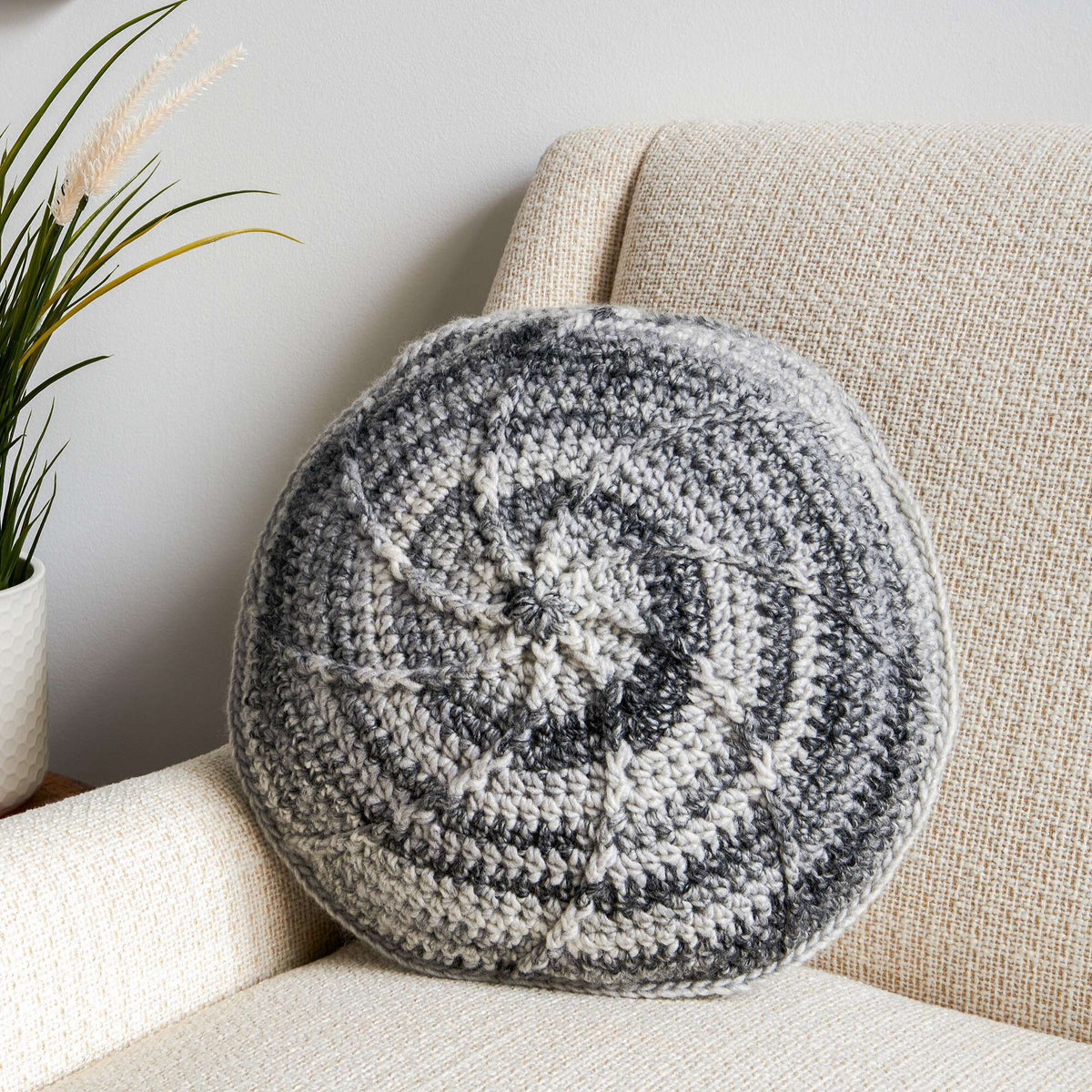 Crochet Pillow made in Bernat Symphony yarn