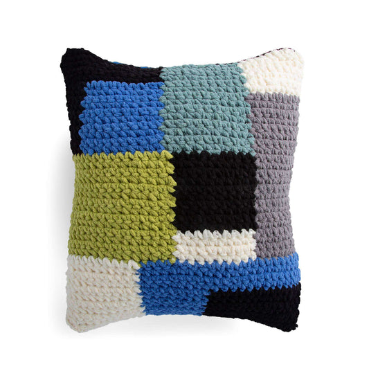 Crochet Pillow made in Bernat Blanket O'Go yarn