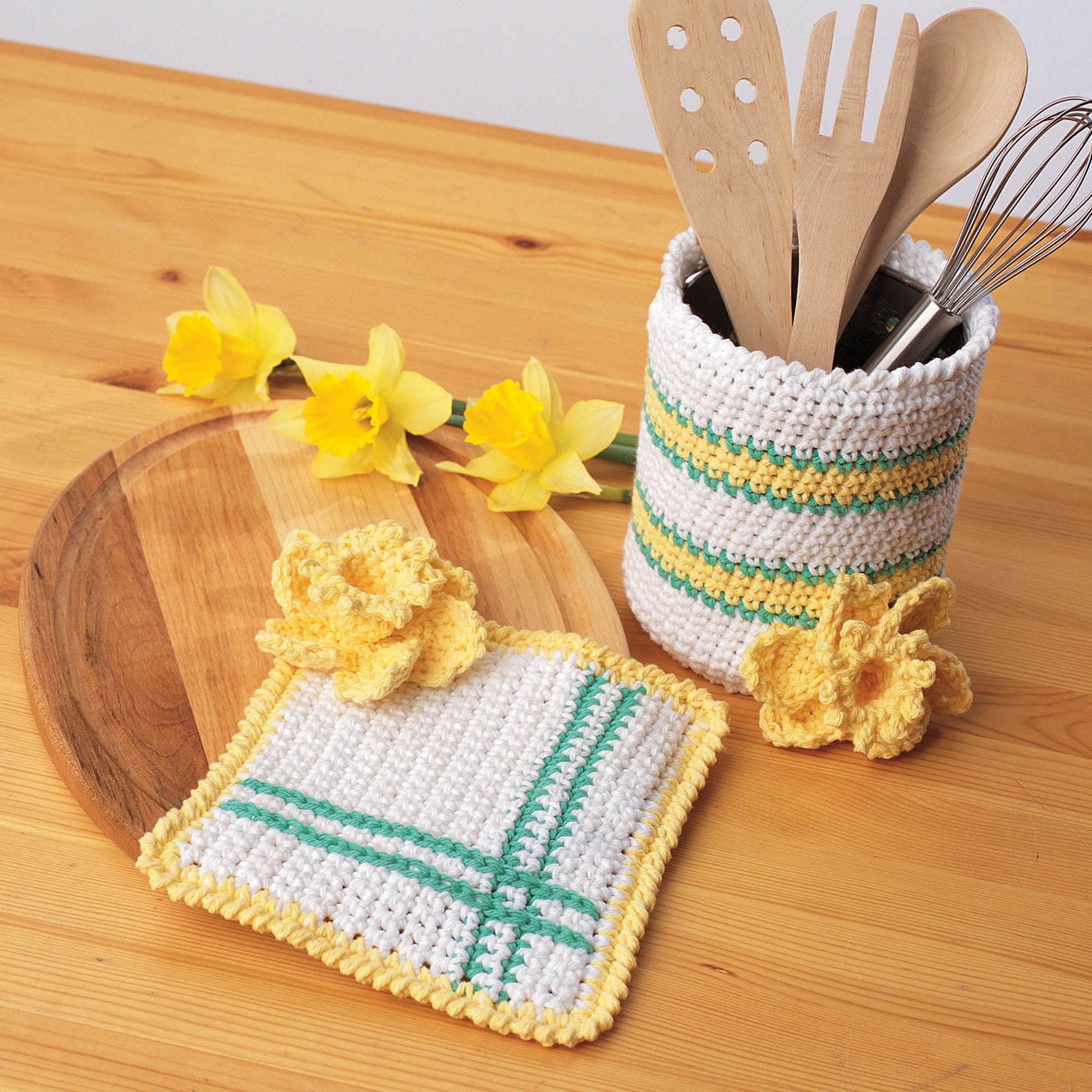 Free Bernat Springtime Crochet Kitchen Accessories Pattern