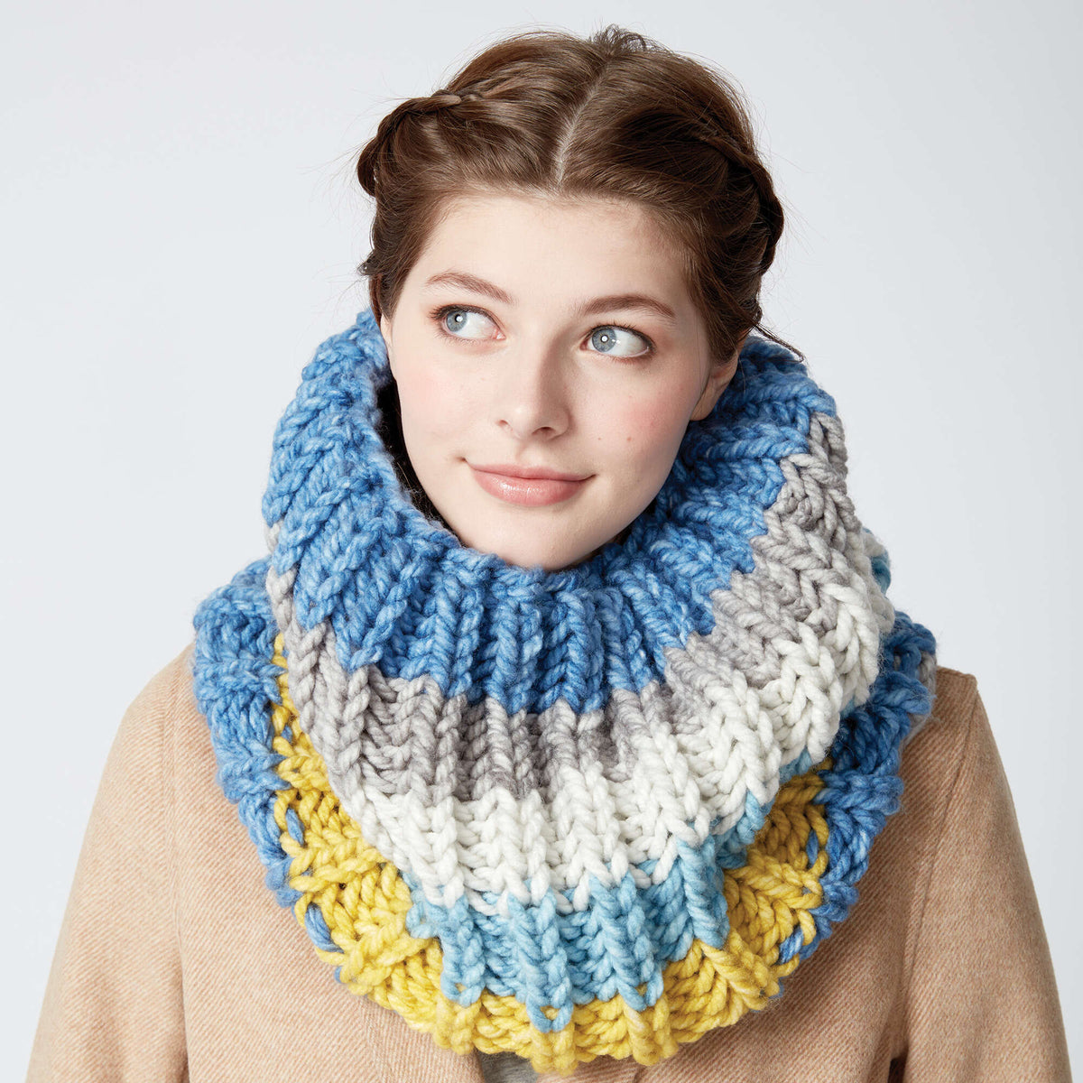 Knit Cowl made in Bernat Pop! Bulky yarn