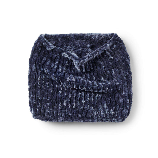 Knit Cowl made in Bernat Velvet Plus yarn