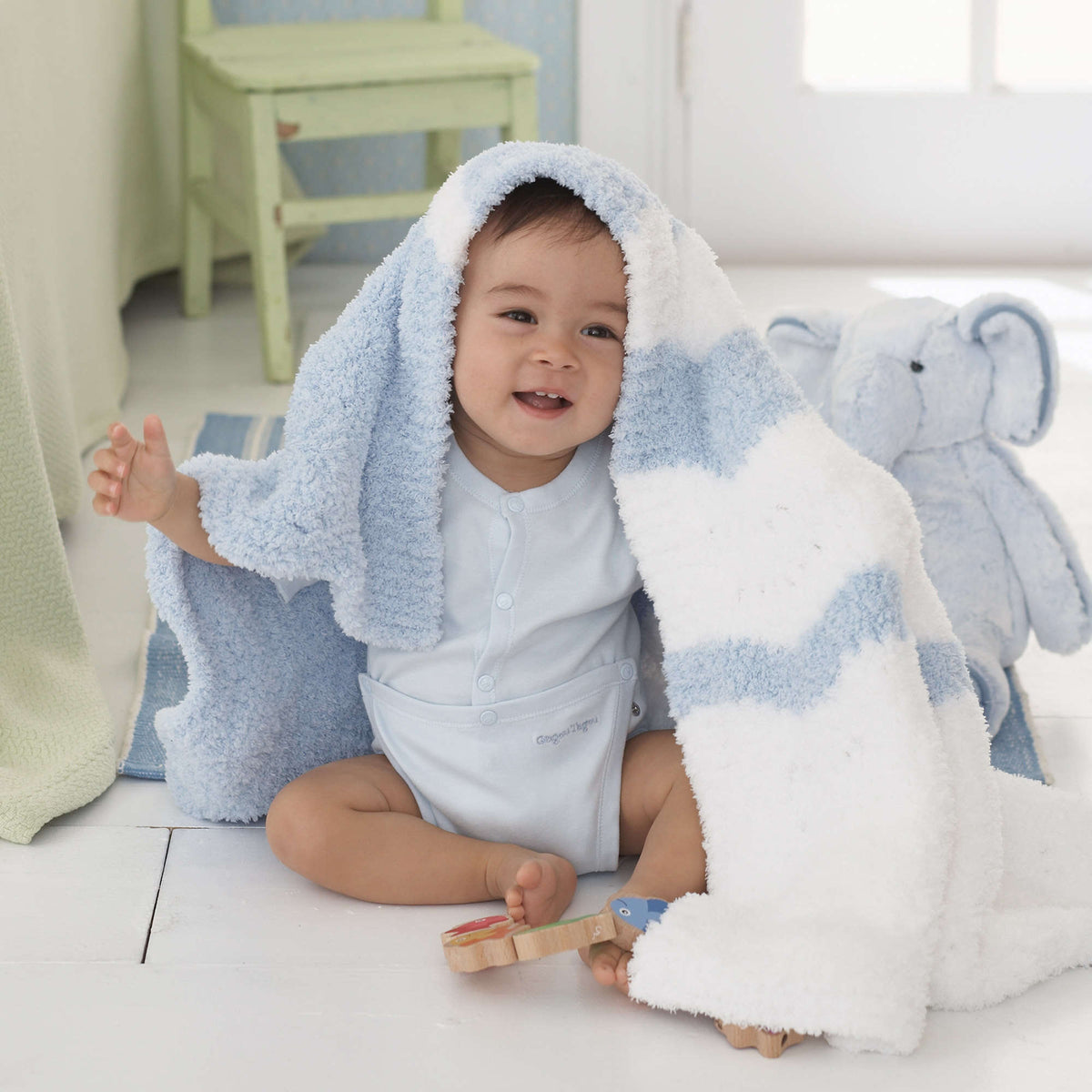 Knit Blanket made in Bernat Pipsqueak yarn