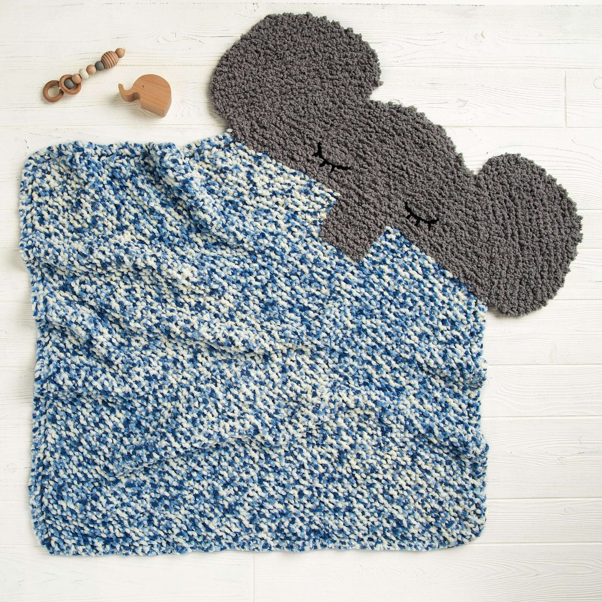 Free Bernat Sleepy Ellie Knit Baby Blanket Pattern