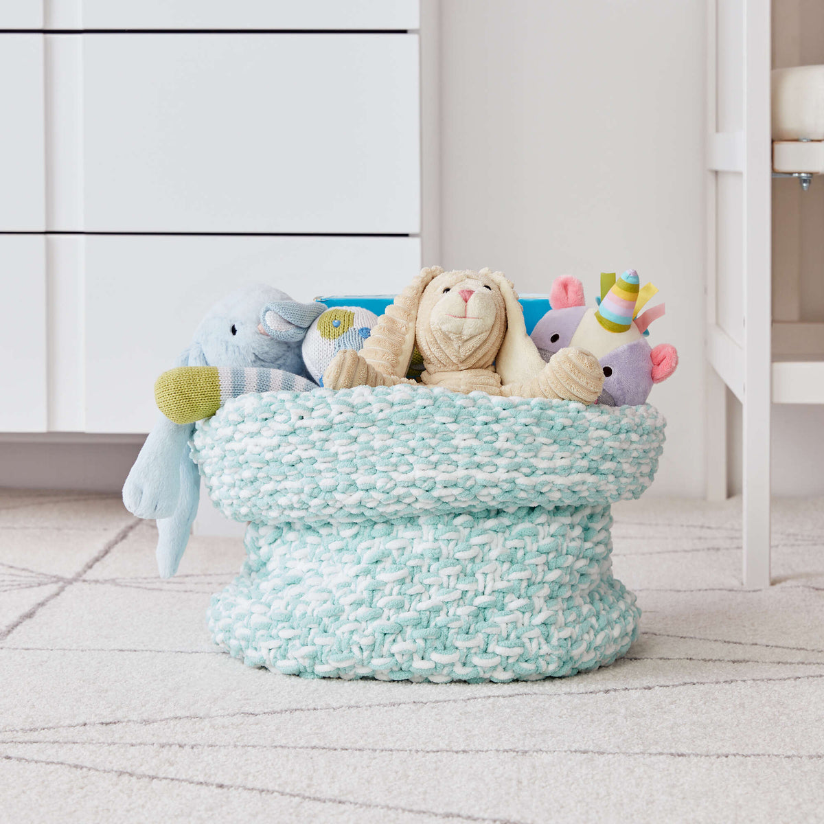 Knit Basket made in Bernat Baby Blanket yarn