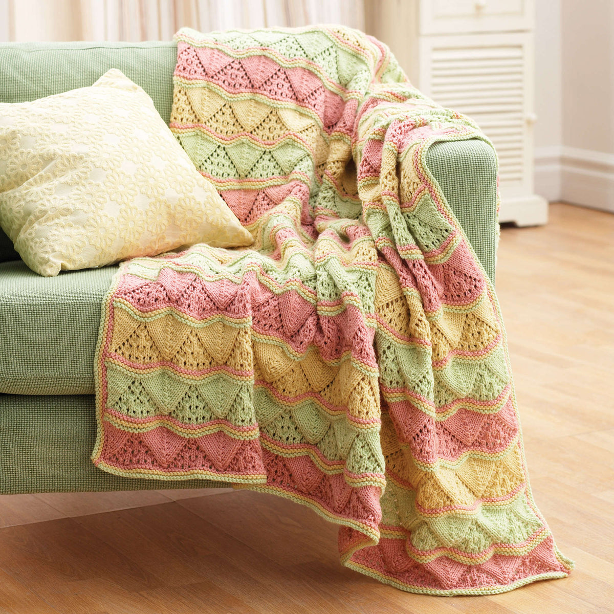 Knit Blanket made in Bernat Super Value yarn