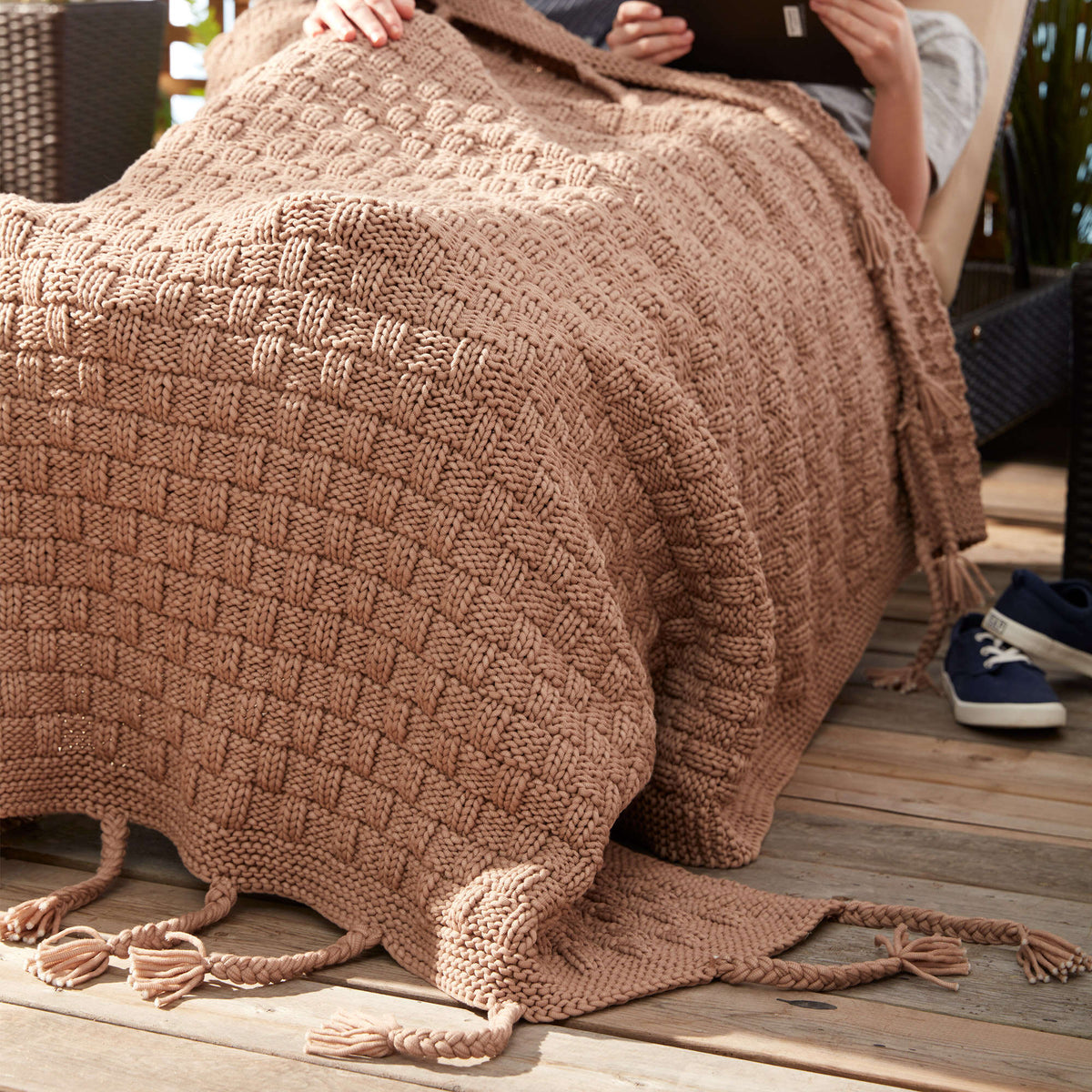 Knit Blanket made in Bernat Maker Outdoor yarn