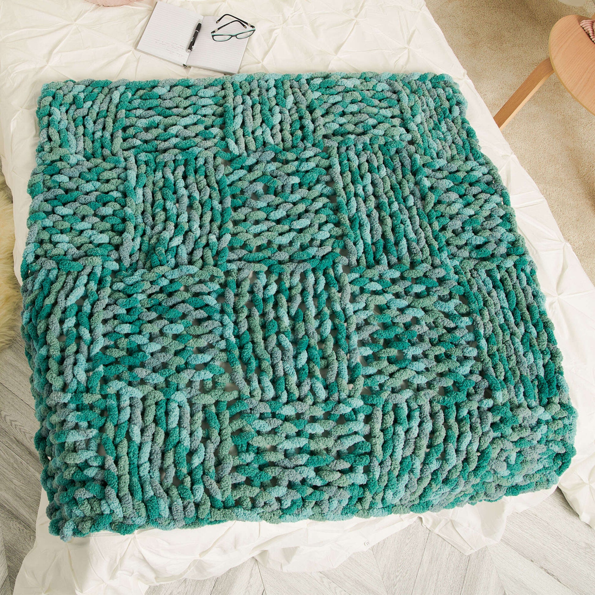 Free Bernat Basketweave Table Knit Blanket Pattern