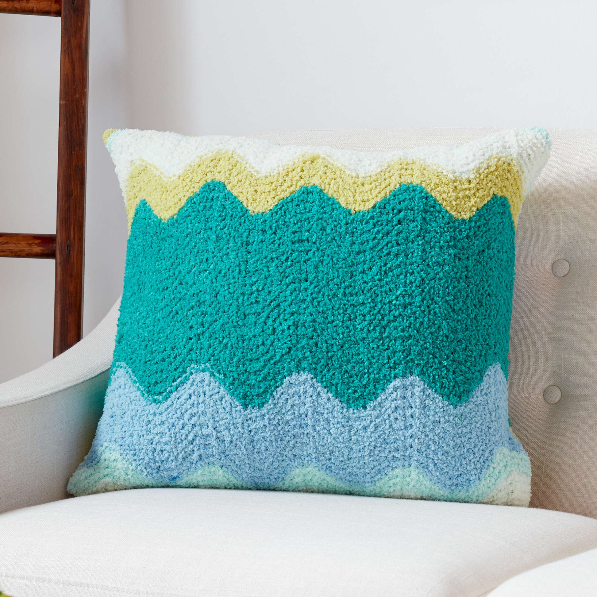 Free Bernat Zig-Zag Breezy Knit Pillow Pattern