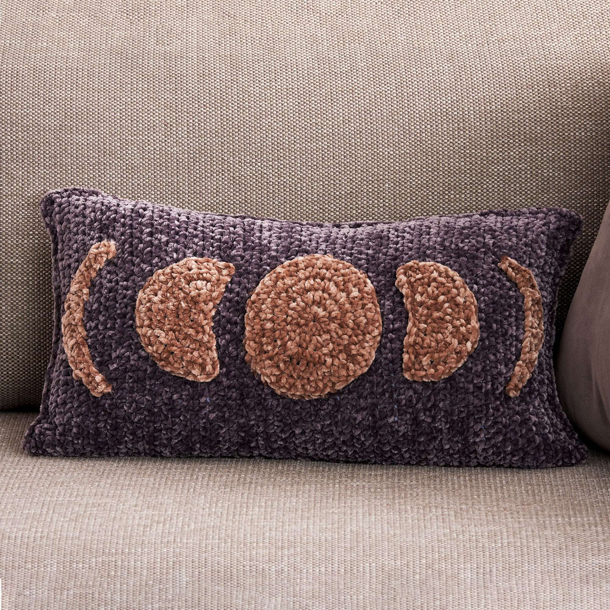Knit Pillow made in Bernat Velvet yarn