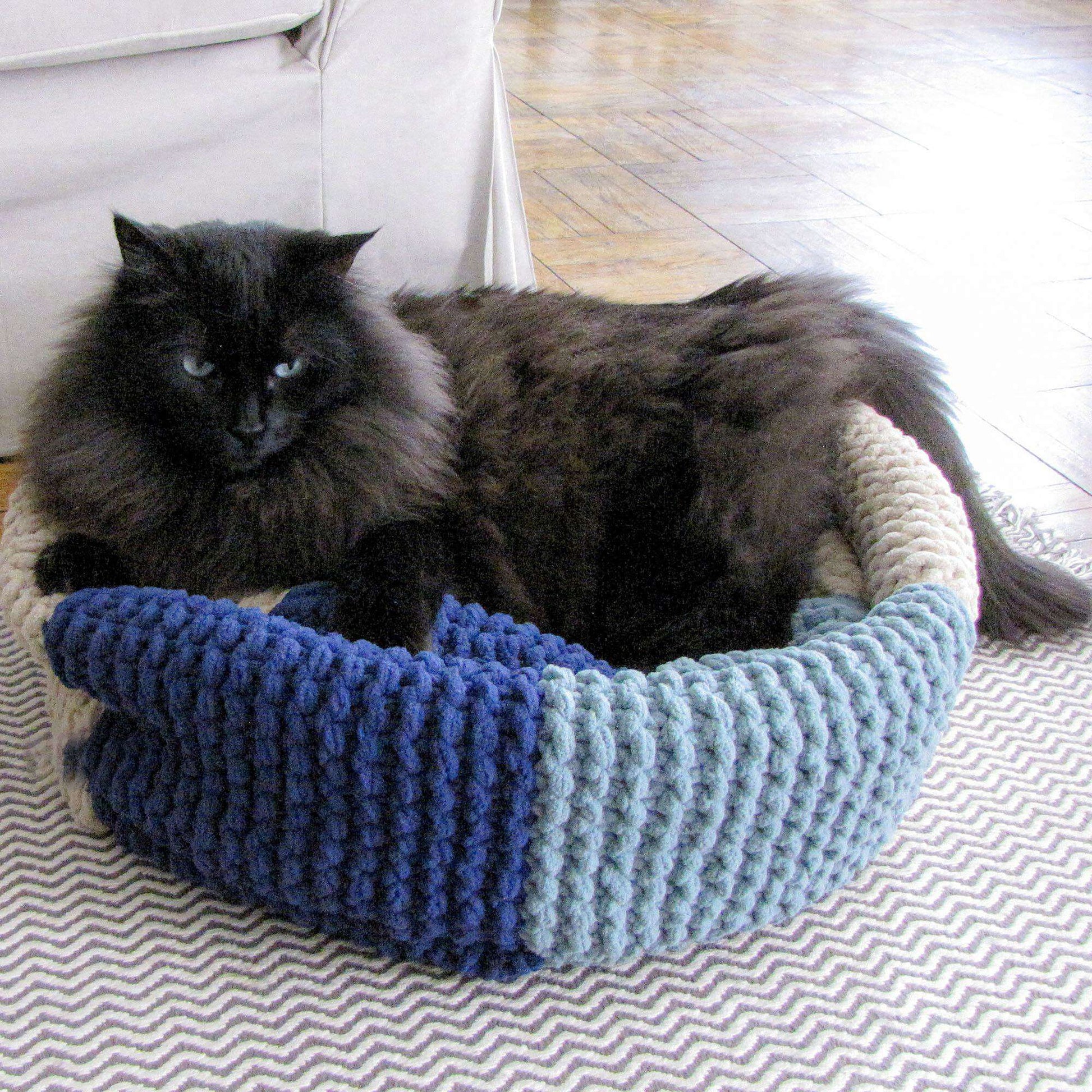 Free Bernat Knit Pet Bed Pattern