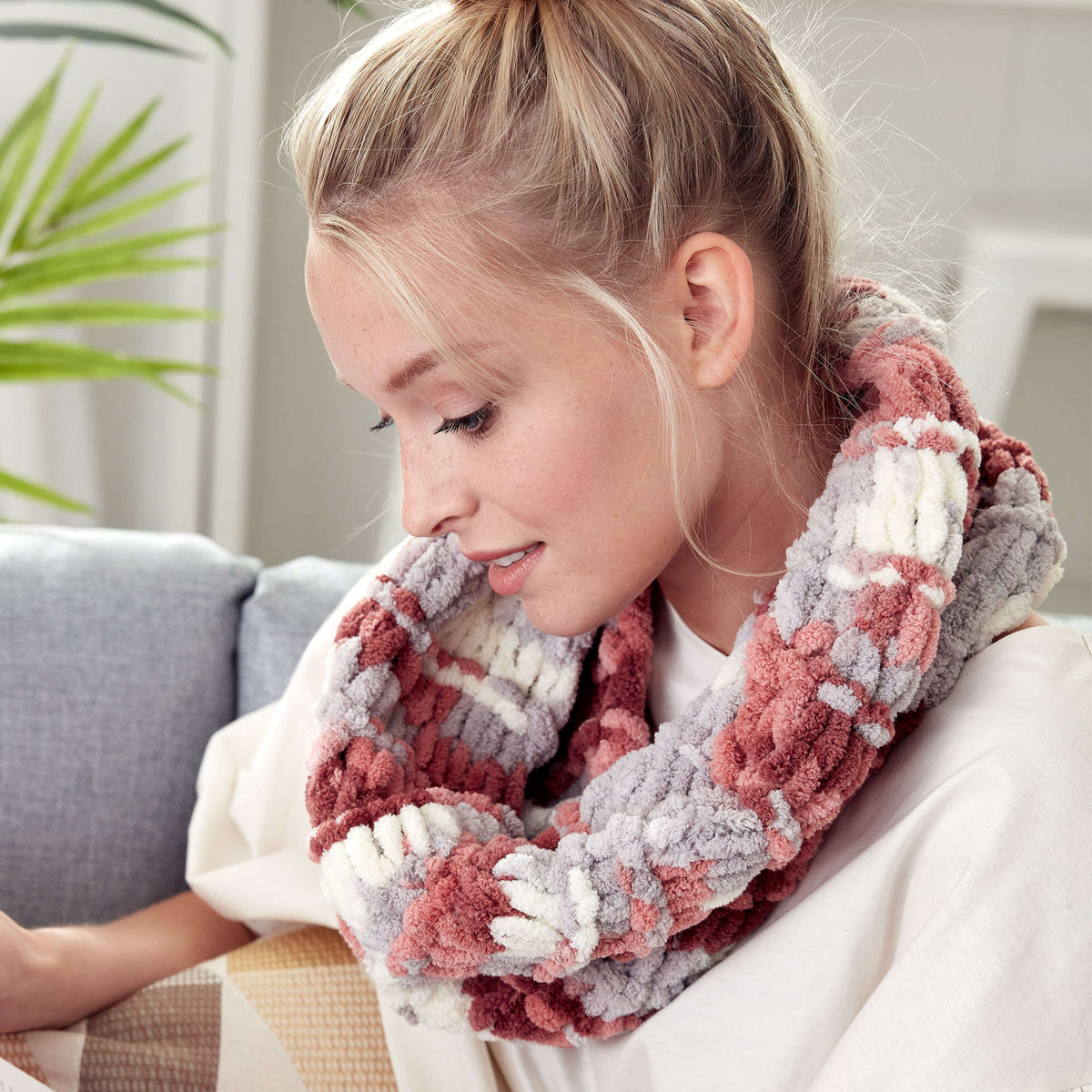 Craft Cowl made in Bernat Blanket-EZ yarn