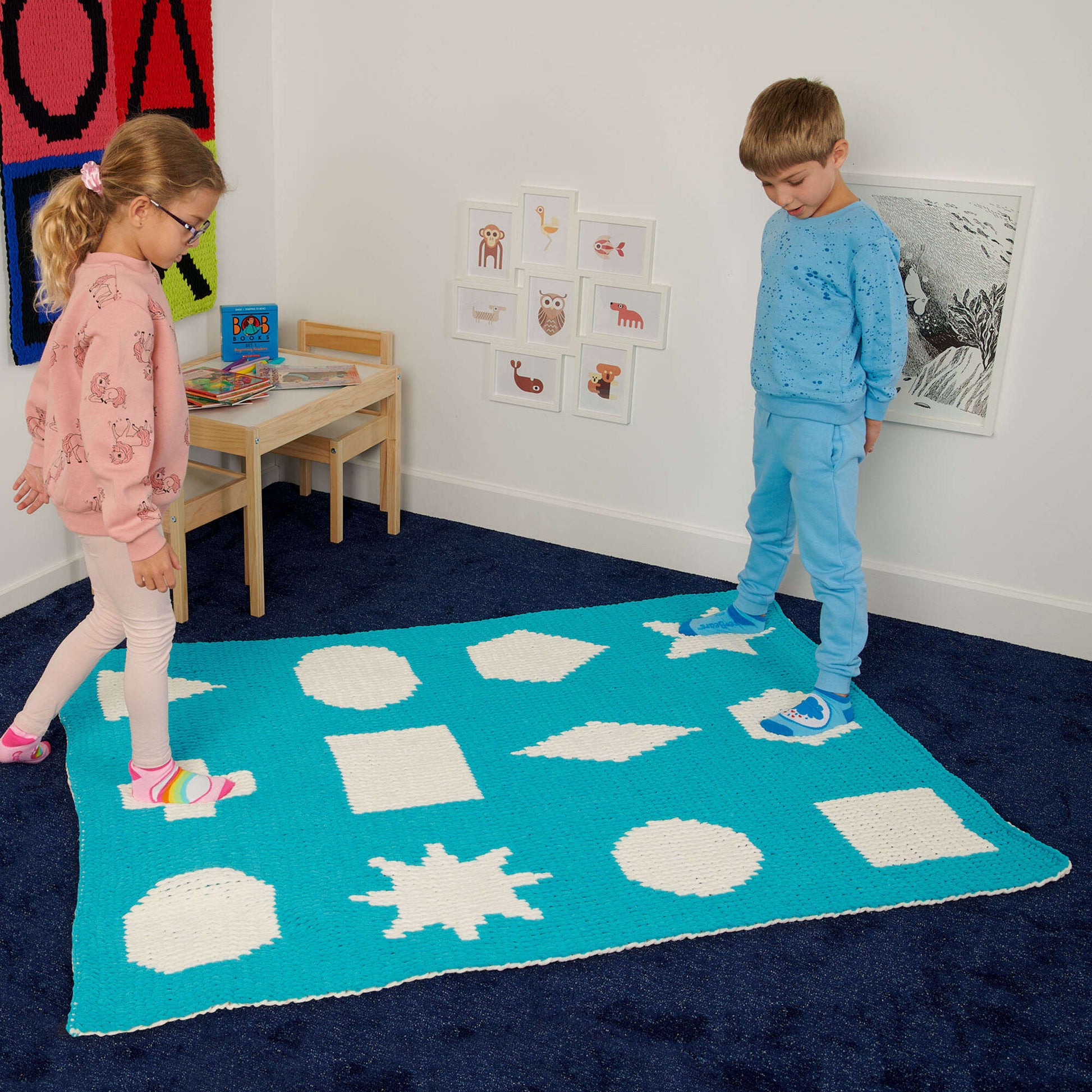 Bernat EZ Graph It Shape Twister Blanket Yarnspirations