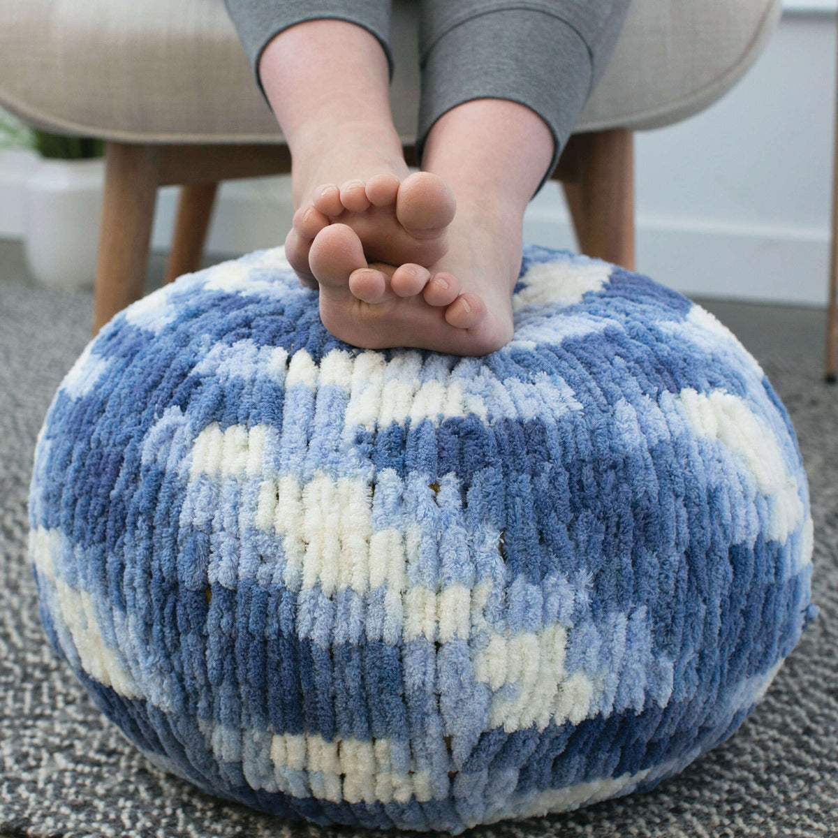 Craft Pillow made in Bernat Blanket-EZ yarn