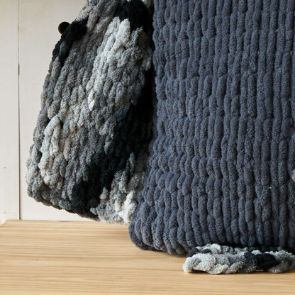 Bernat Craft Alize Jonah's EZ Loop Dog Pillow Craft Pillow made in Bernat Blanket-EZ yarn