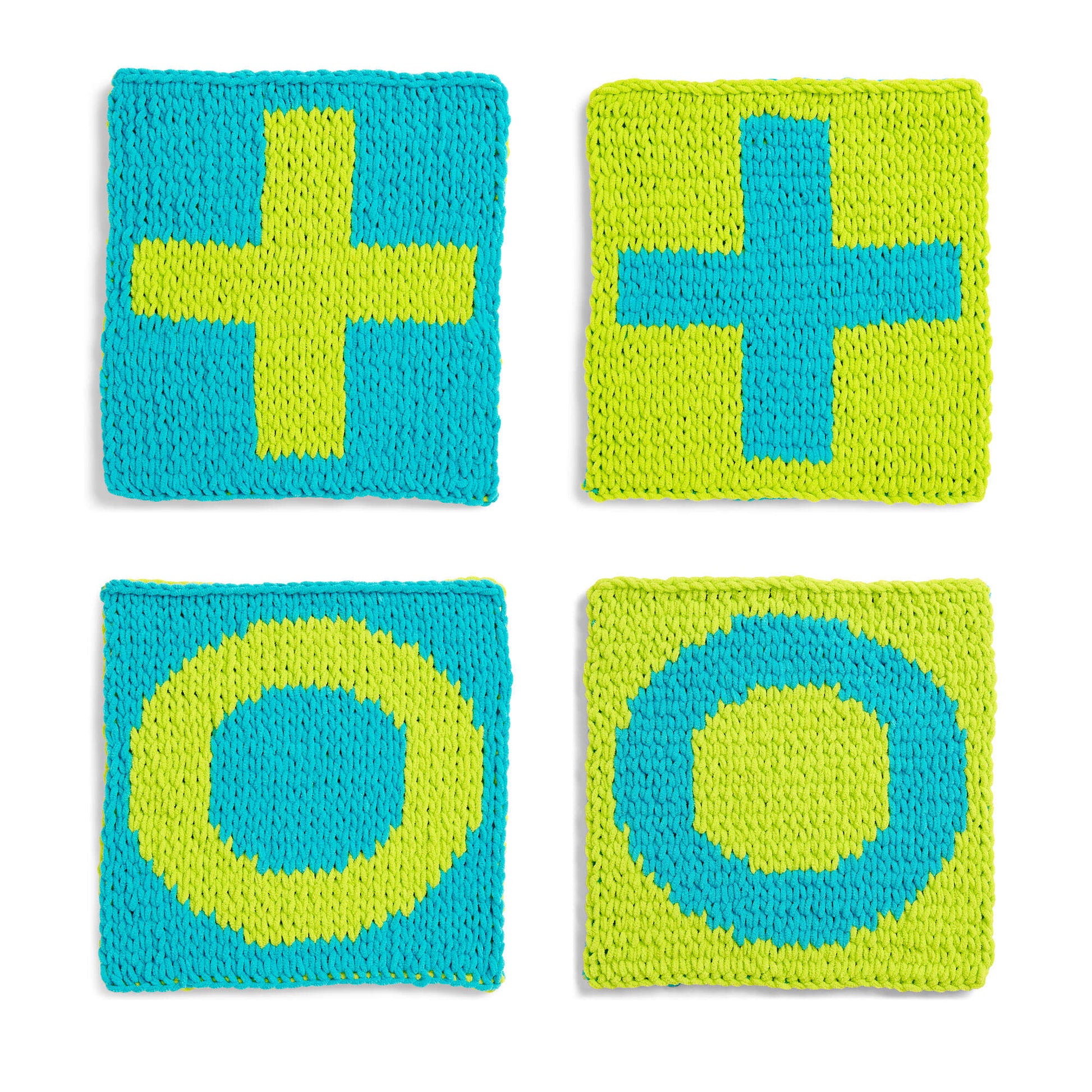 Free Bernat EZ Graph It Noughts And Crosses Cushion Game Piece Craft Pattern