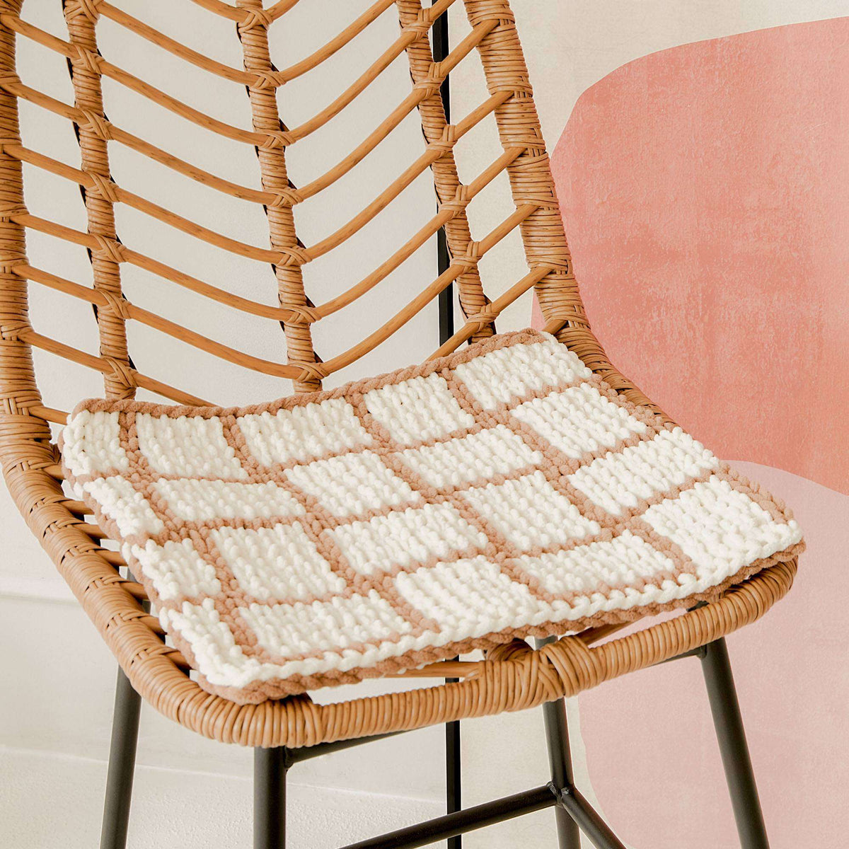 Craft Pillow made in Bernat Blanket EZ Graph-it yarn