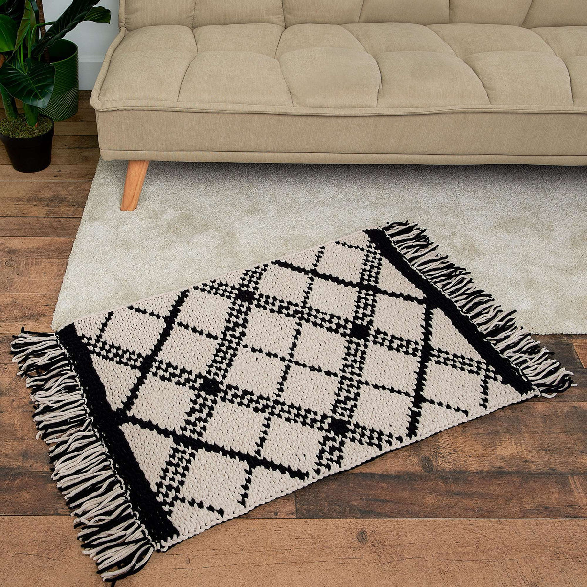 Craft Rug made in Bernat Alize Blanket EZ Graph-it yarn