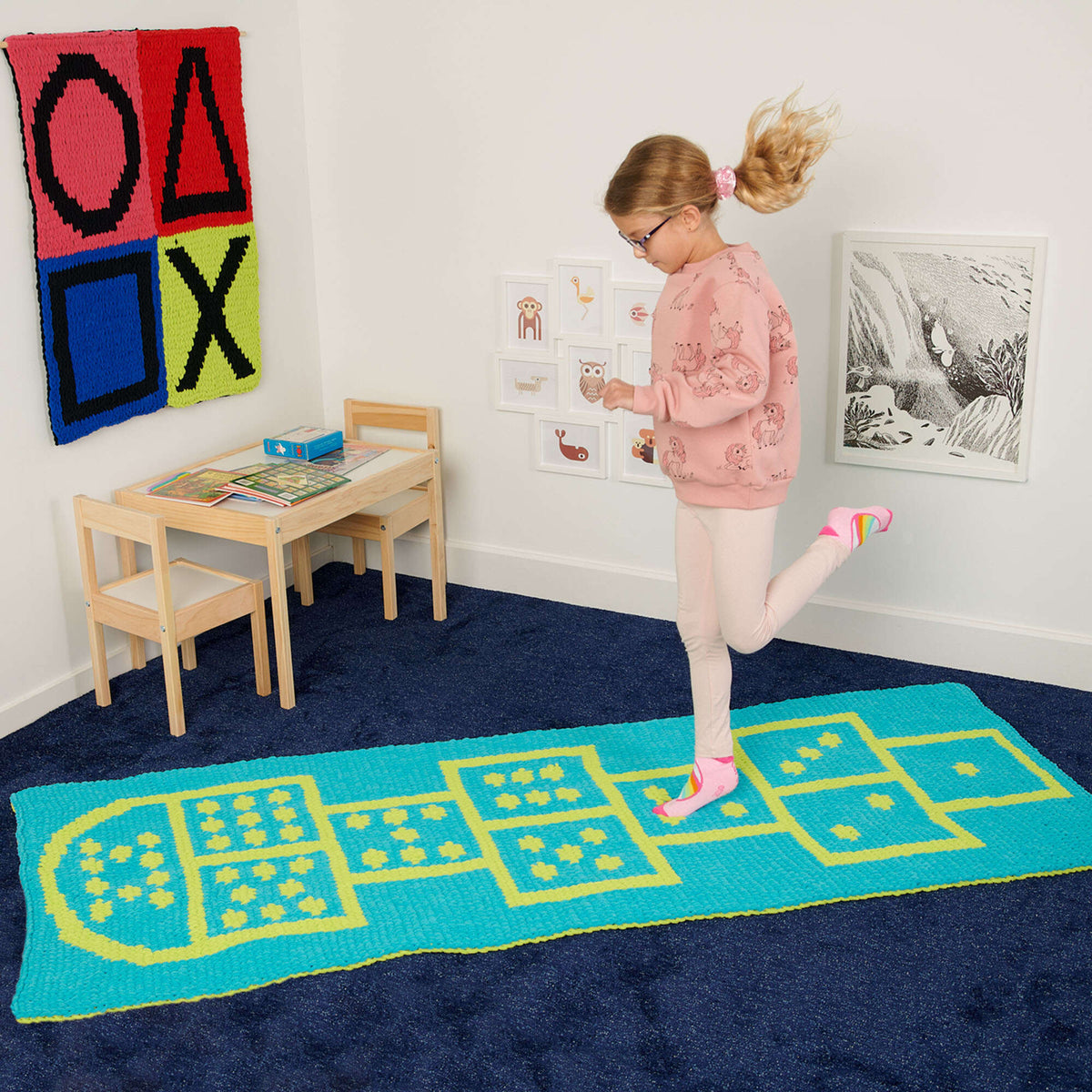 Craft Rug made in Bernat Alize Blanket EZ Graph-it yarn