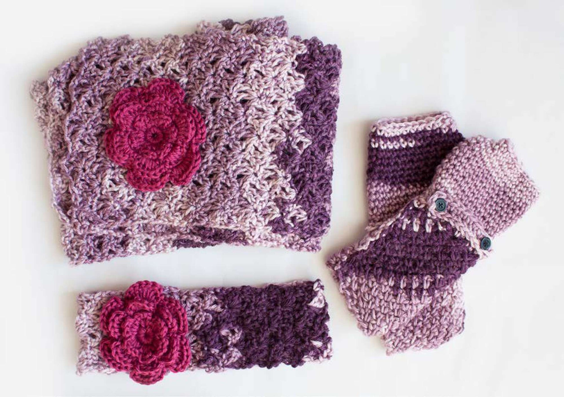 Free Caron Cozy Posy Set Crochet Pattern