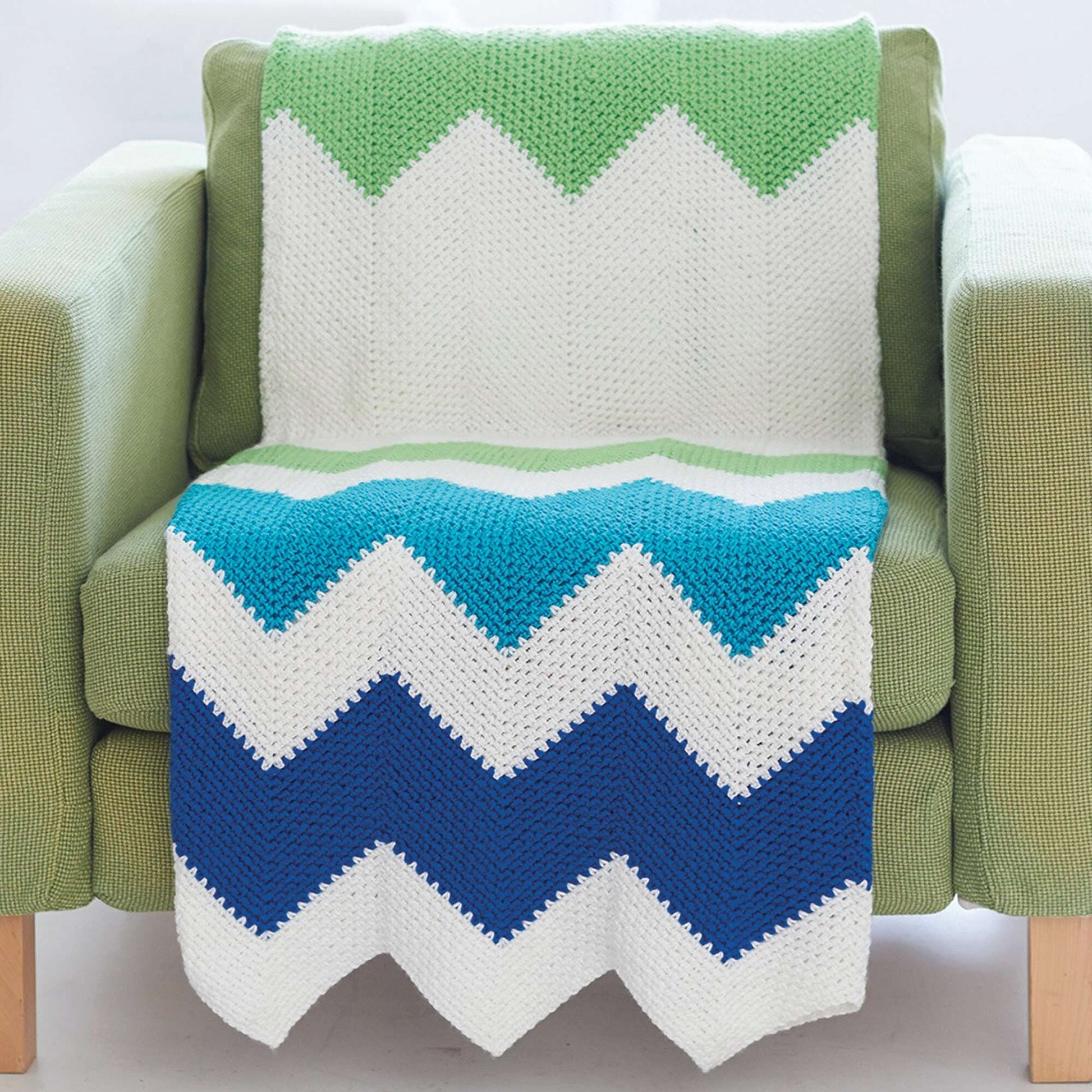 Free Caron Zig-Zag Crochet Blanket Pattern