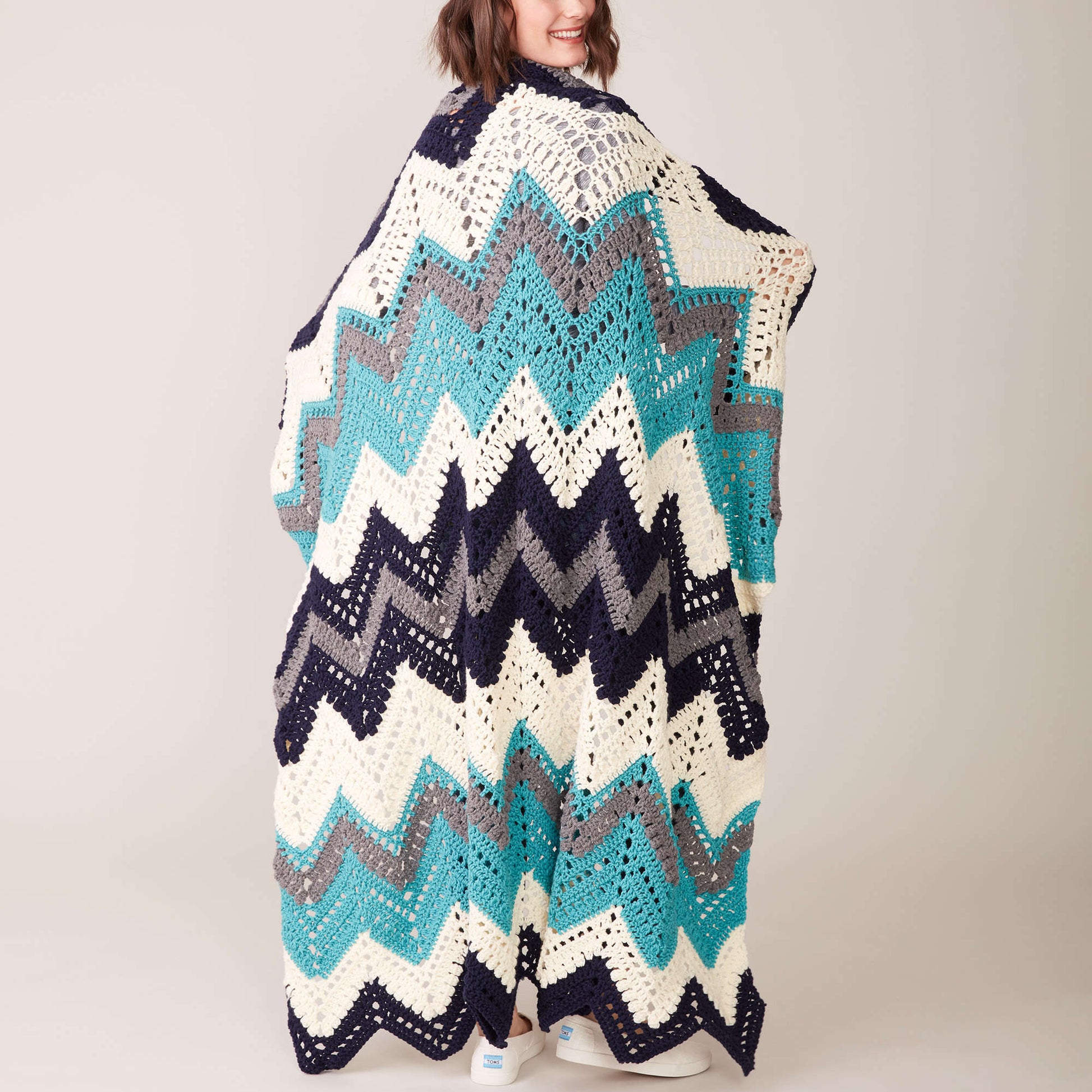 Free Caron Crochet Chevron Blanket Pattern