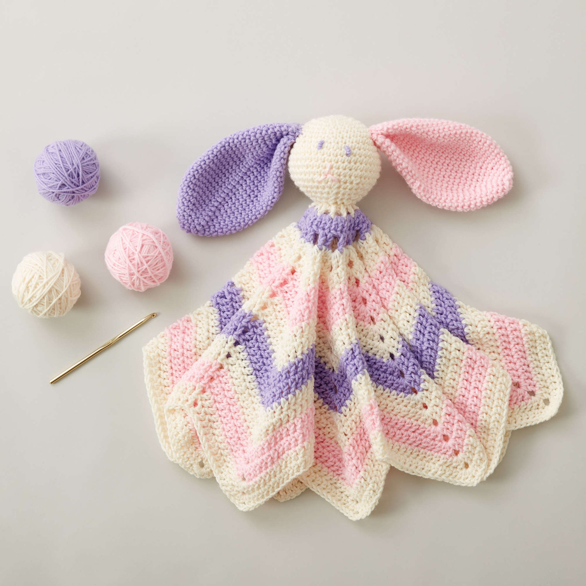 Free Caron Crochet Lovely Blanket Pattern