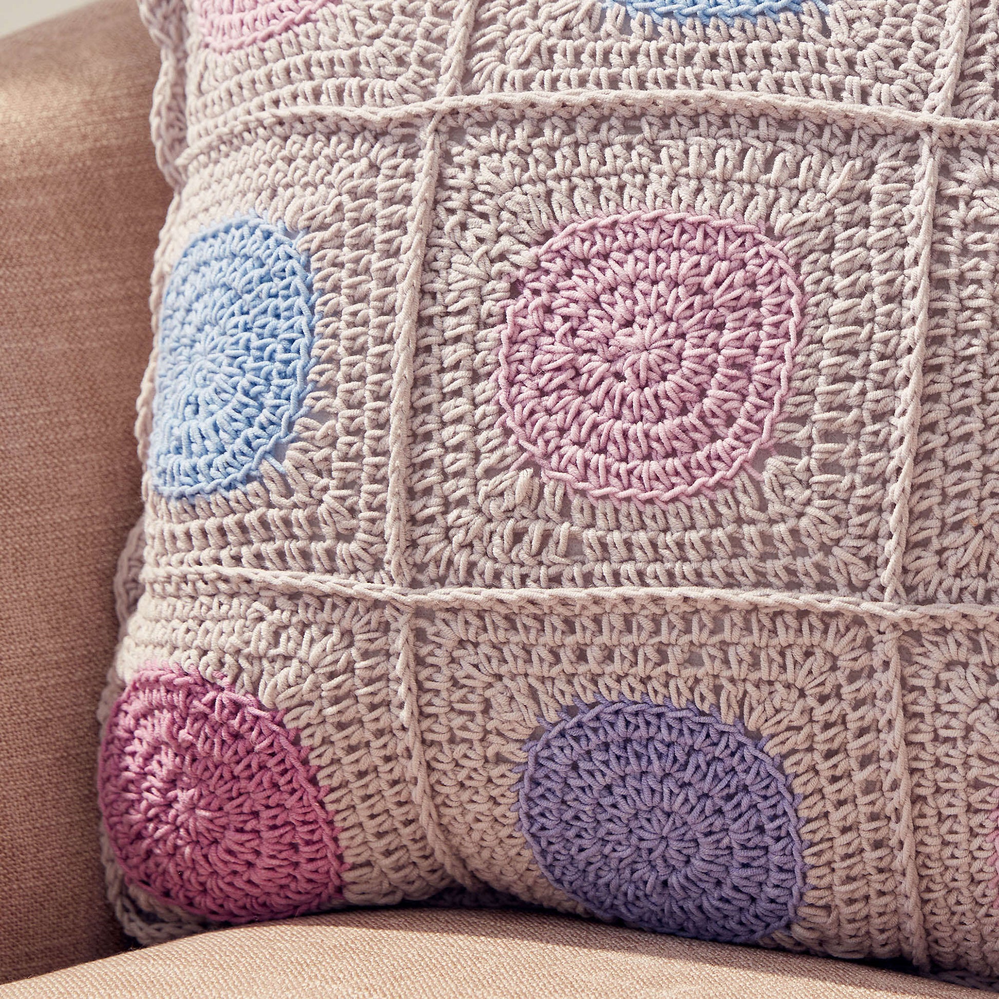 Free Caron Crochet Circle In Square Pillow Pattern