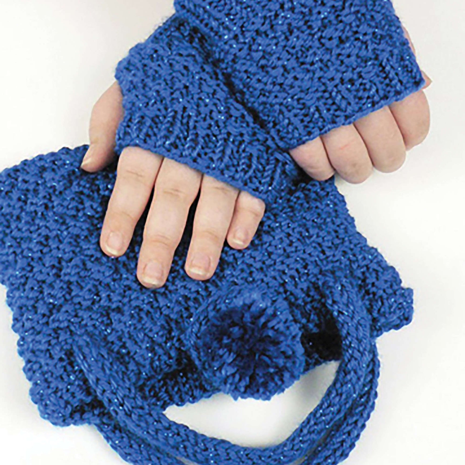 Free Caron Knit Girl's Wristlet & Purse Set Pattern