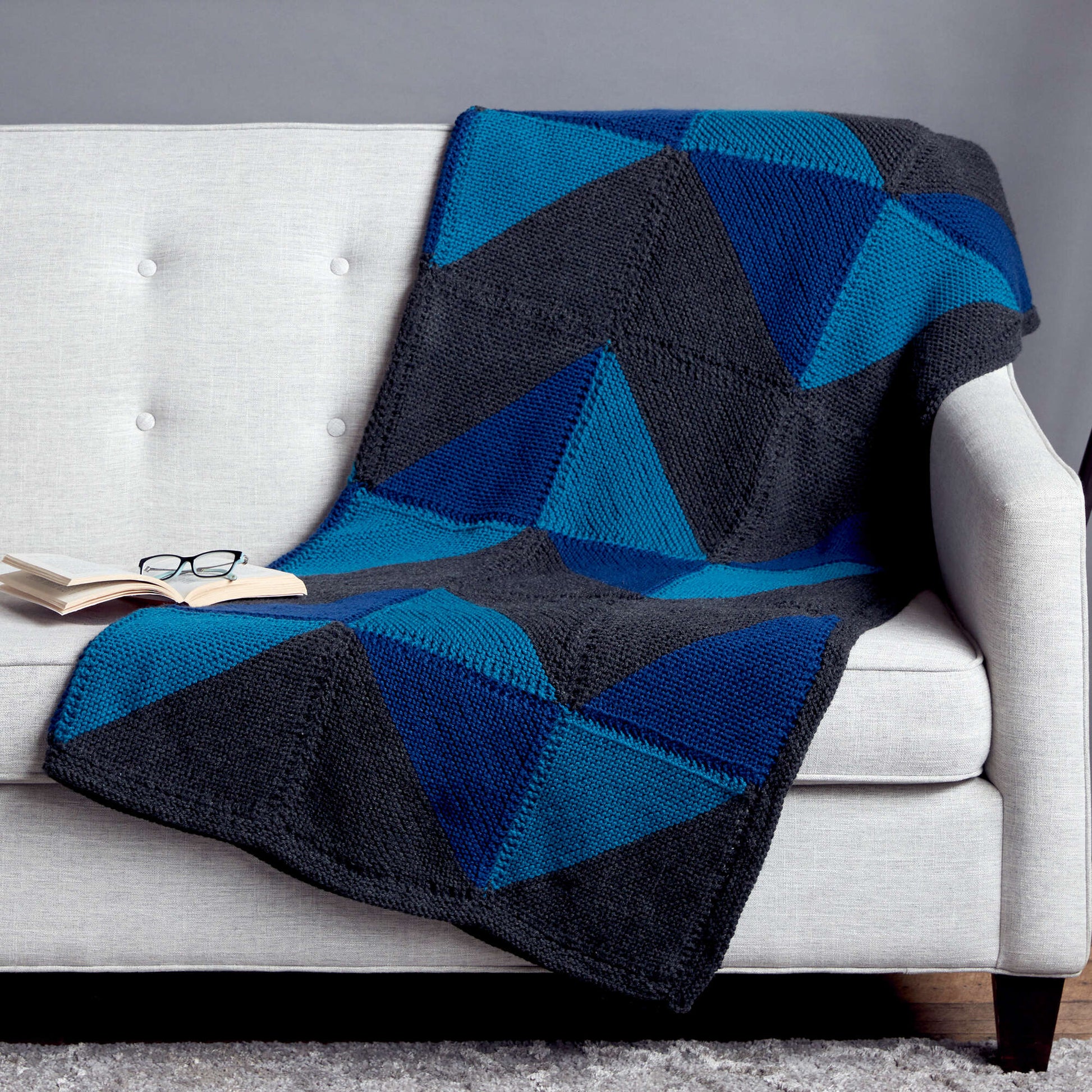 Free Caron Graphic Chevron Knit Blanket Pattern