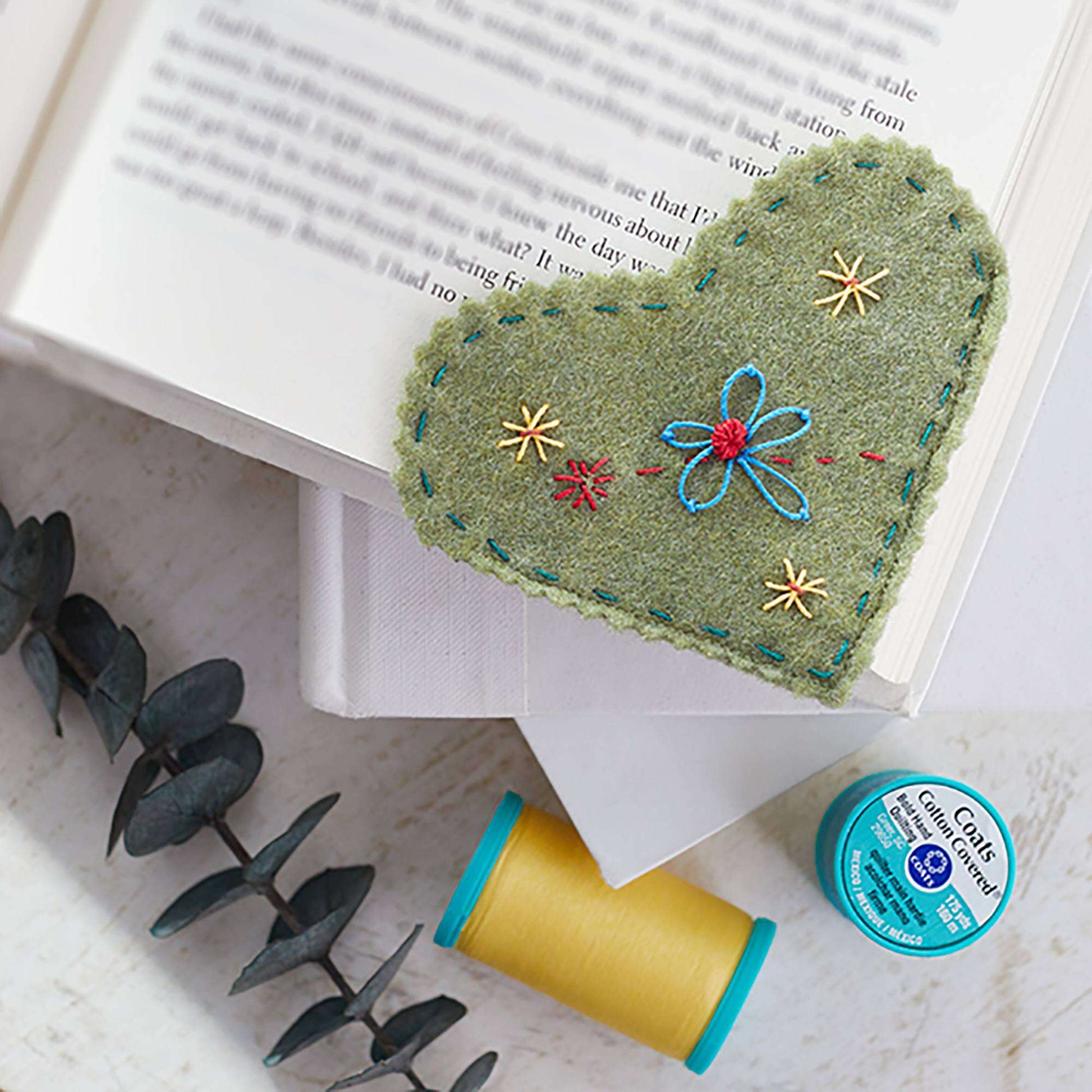 Free Coats & Clark Folkloric Heart Bookmark Embroidery Pattern
