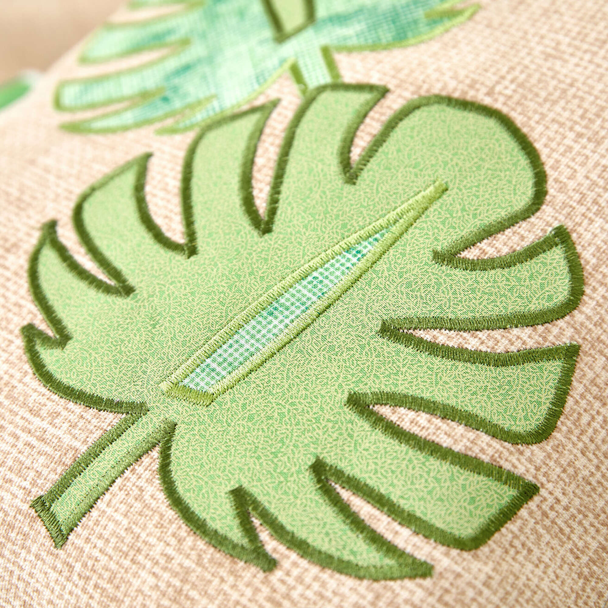Free Beginner Coats & Clark Monstera Leaf Applique Pillow Embroidery ...