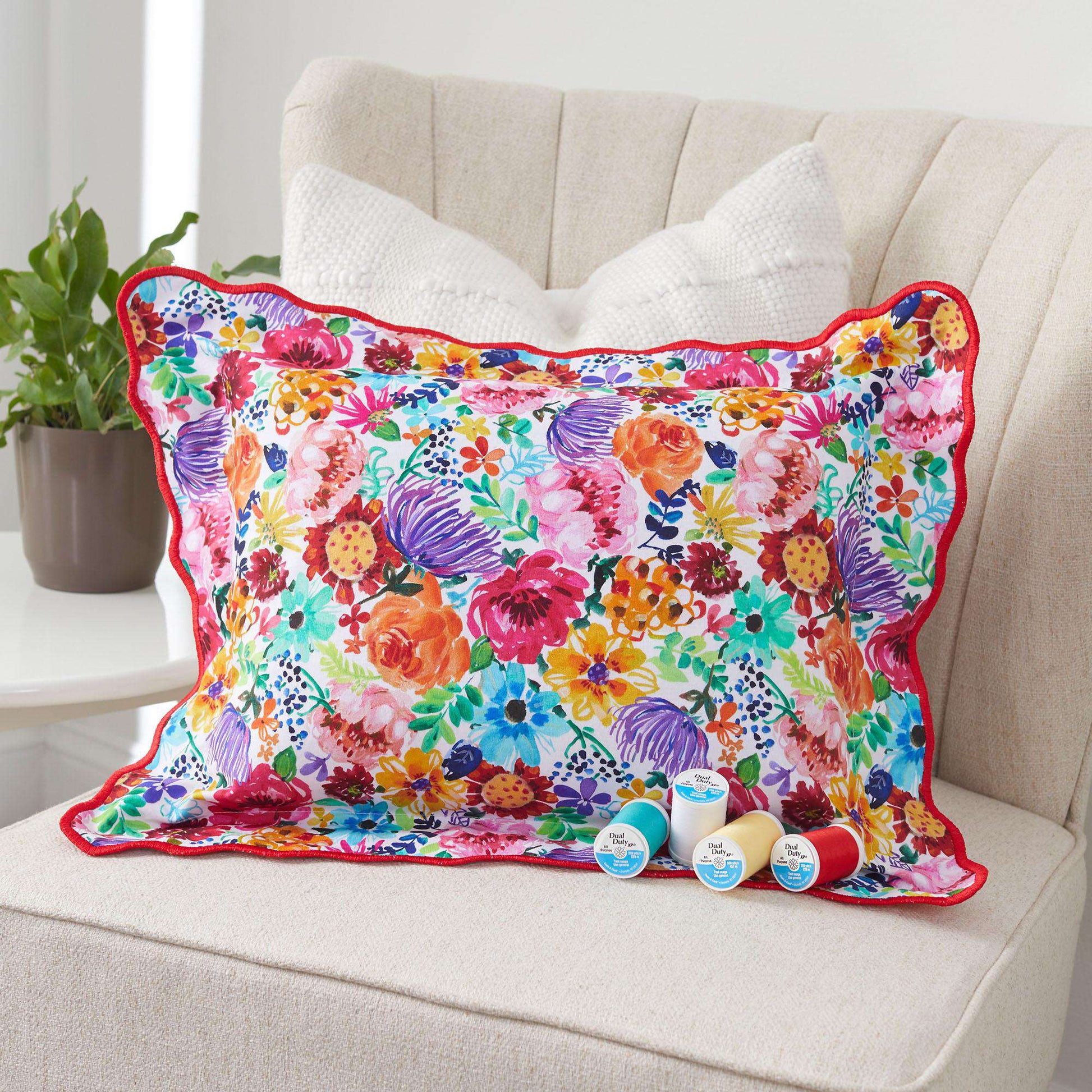 Free Coats & Clark Scalloped Edge Pillow Sewing Pattern