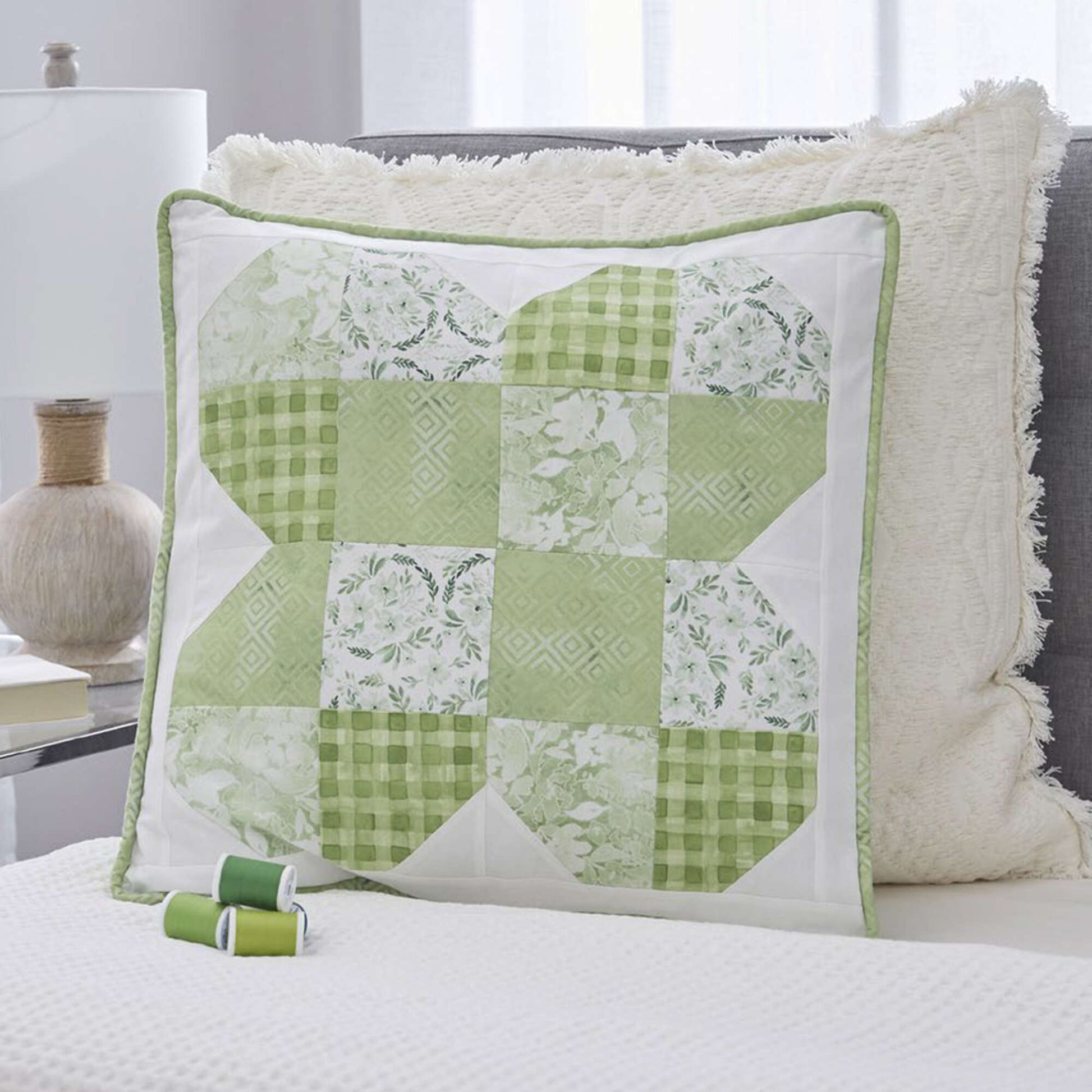 Free Coats & Clark Subtly Shamrock Patchwork Pillow Quilting Pattern