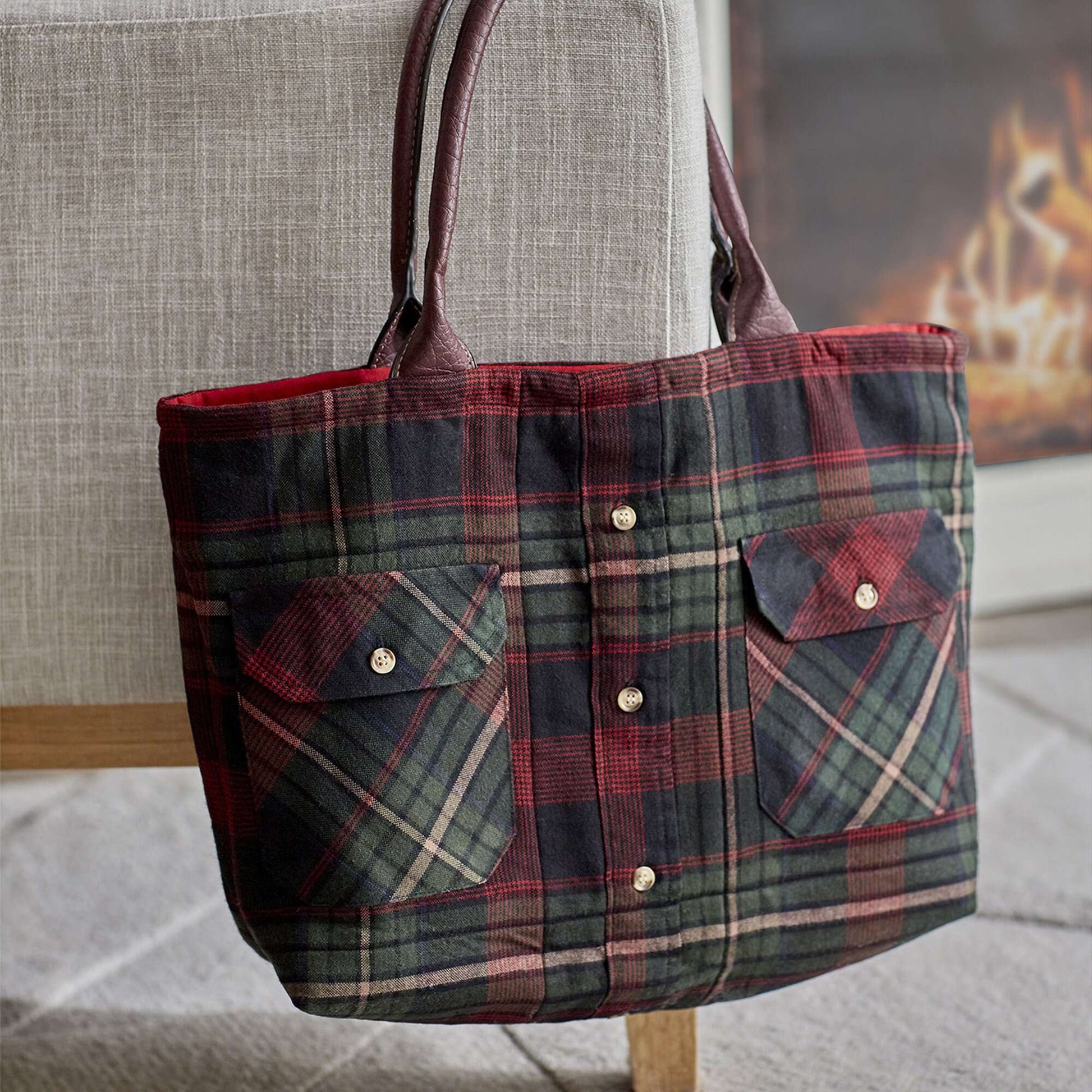 Free Coats & Clark Shirt Tale Tote -Re-purpose a Flannel Shirt Sewing Pattern