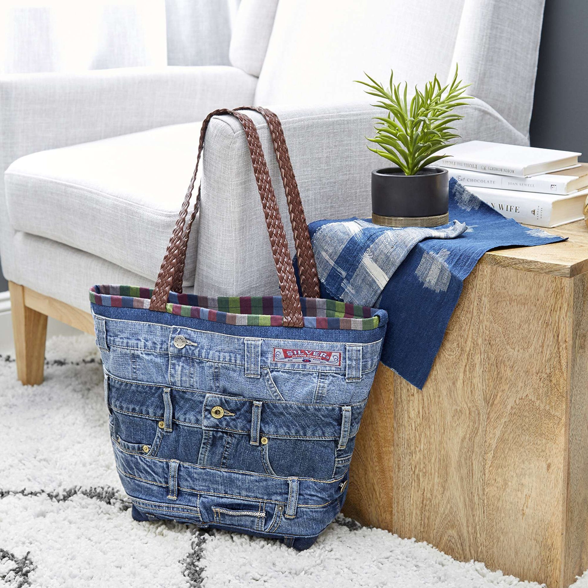 Free Coats & Clark Band Together Denim Tote Sewing Pattern