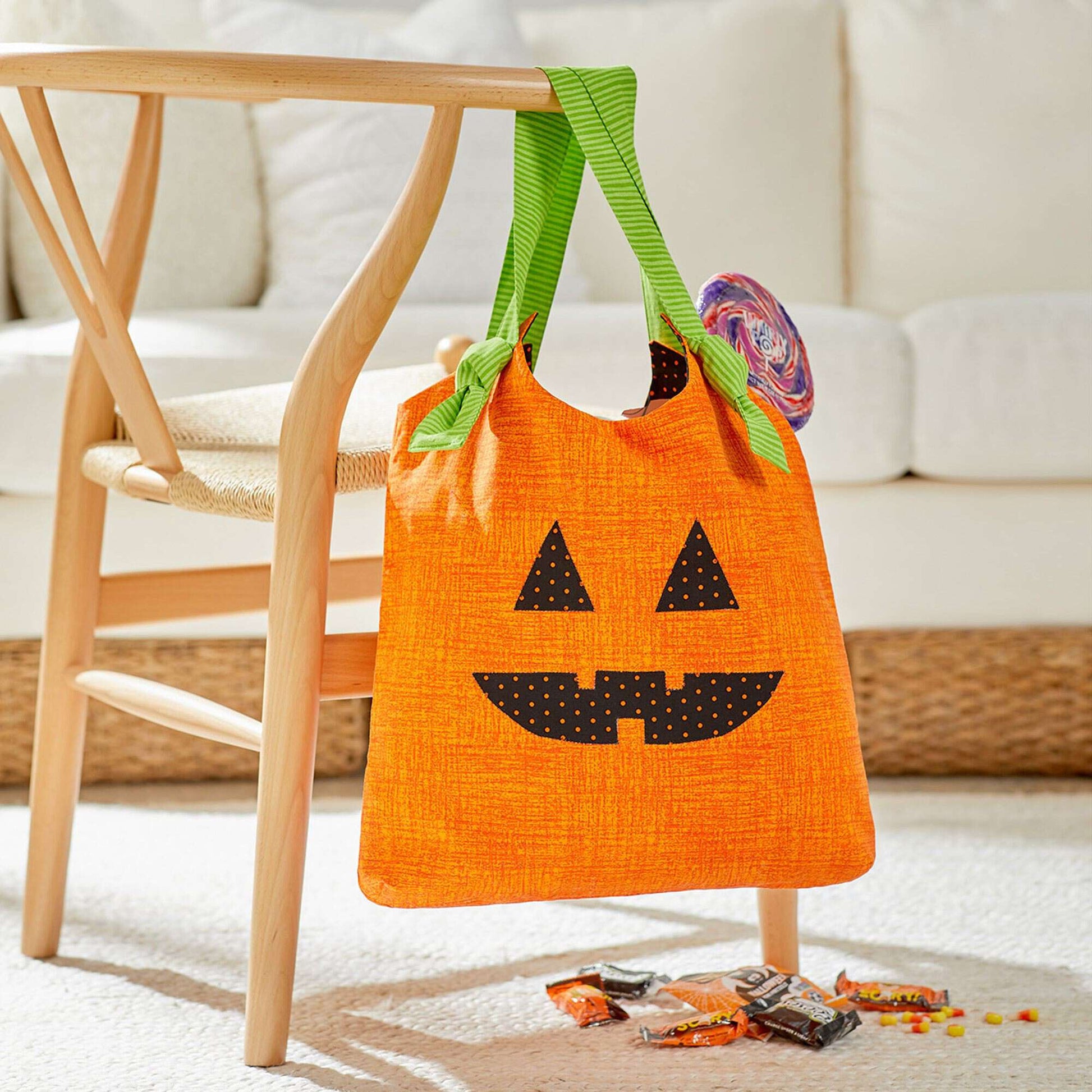 Free Coats & Clark Jack O' Lantern Tote for Halloween Sewing Pattern