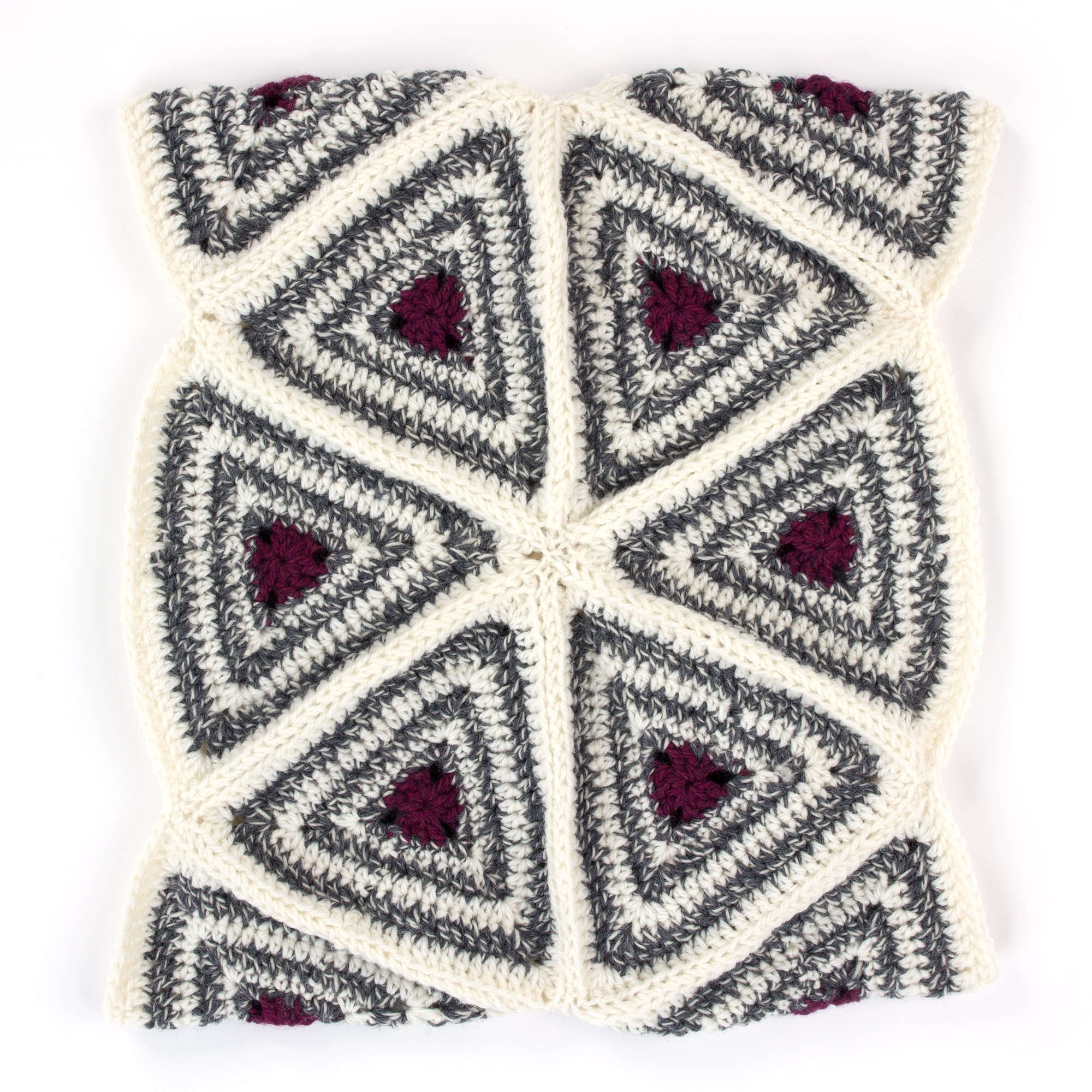 Free Easy Patons Radiating Triangles Cowl Crochet Pattern | Yarnspirations